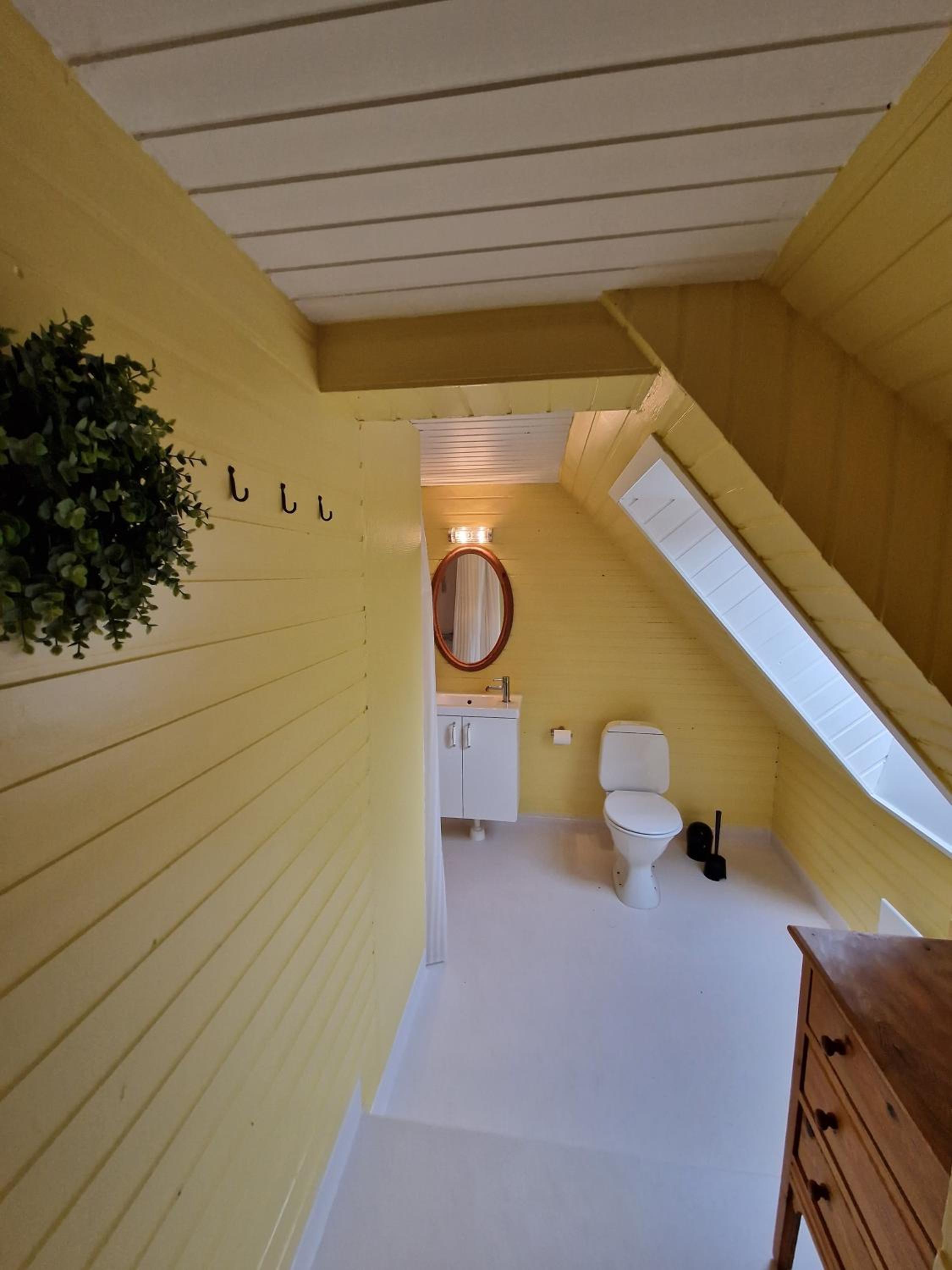 Family-Friendly Coastal Cottage