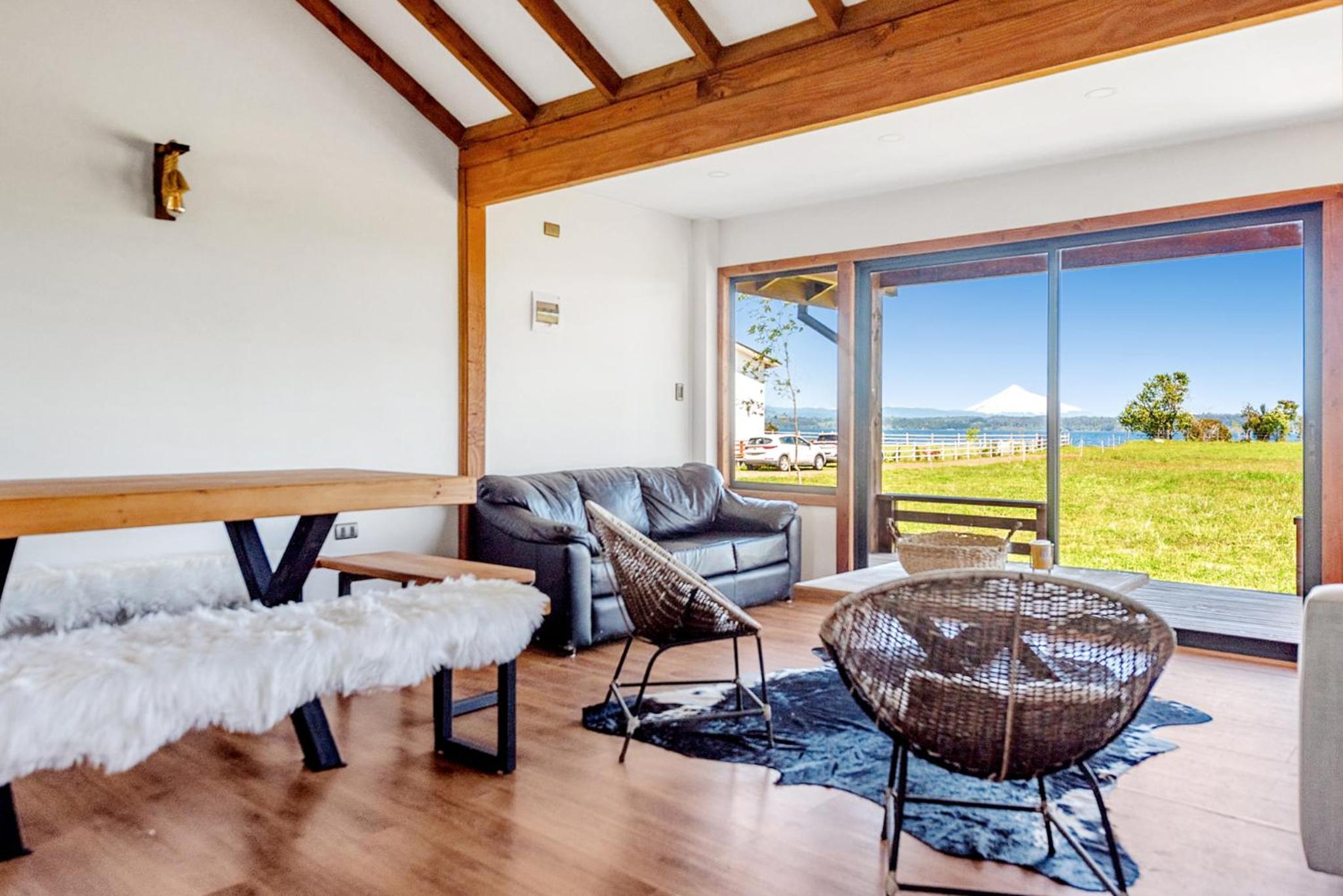 Orilla de Lago con Hot Tub, parrilla y vistas