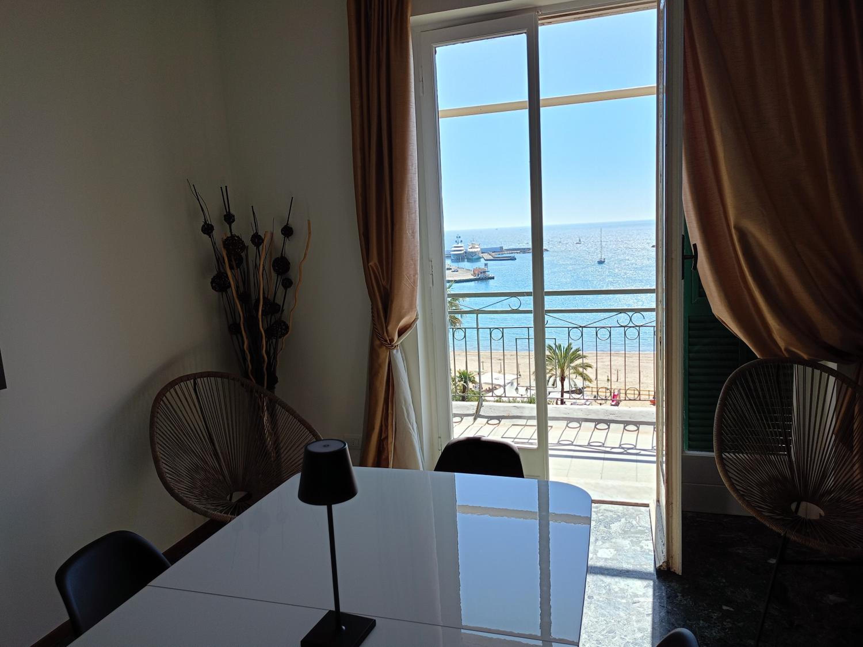 Dimora Dolce Vita - Attico sul mare view 3