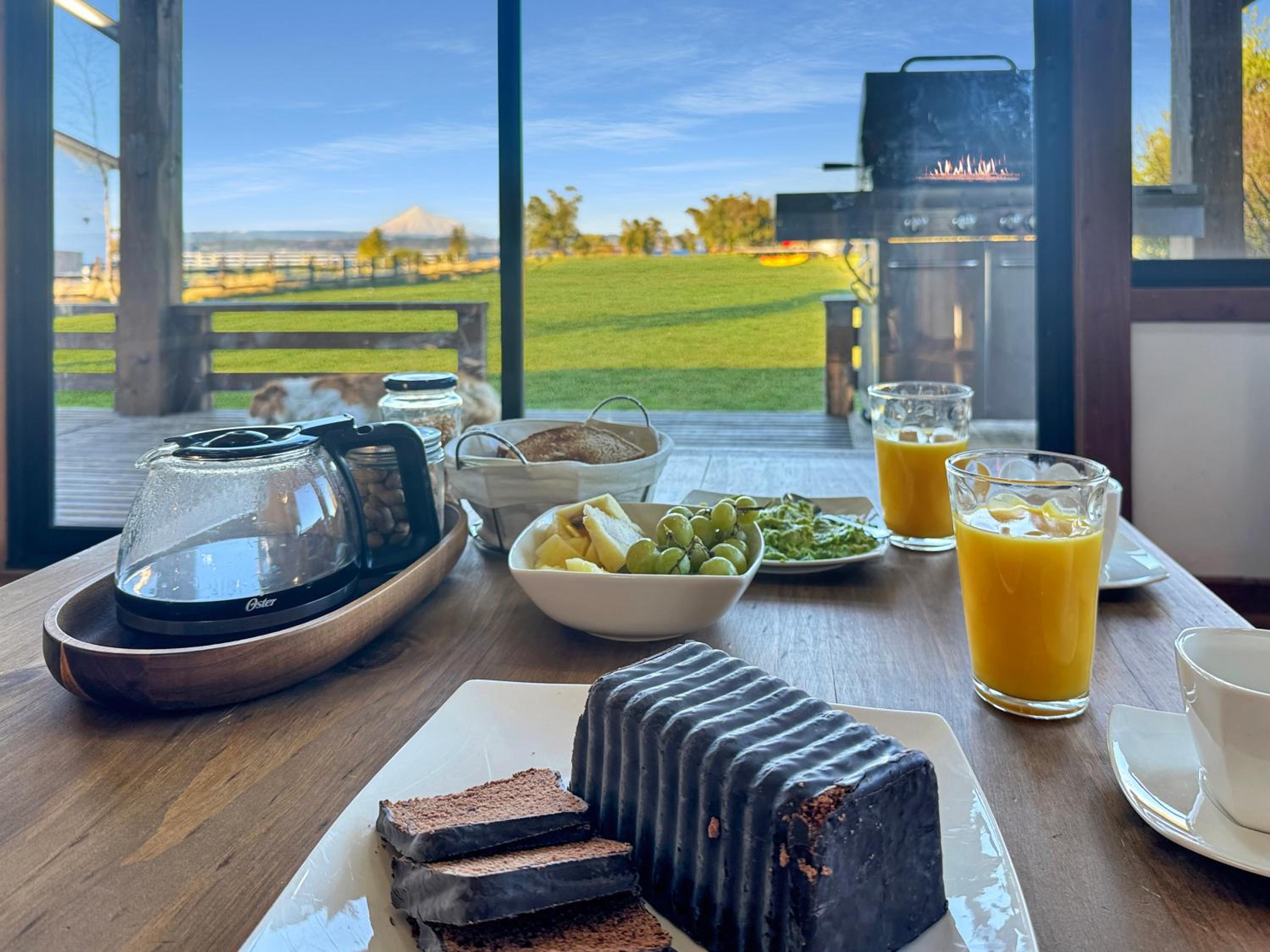 Orilla de Lago con Hot Tub, parrilla y vistas