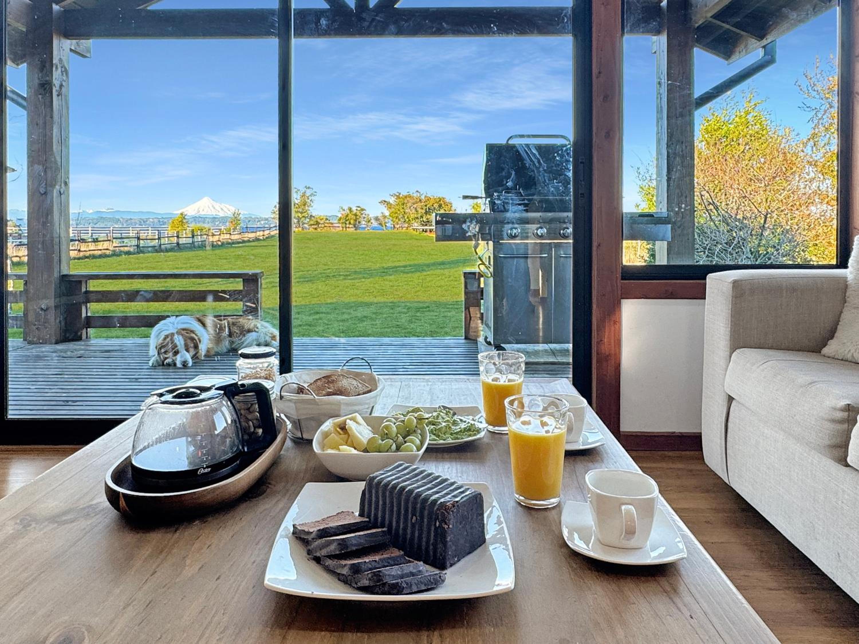 Orilla de Lago con Hot Tub, parrilla y vistas