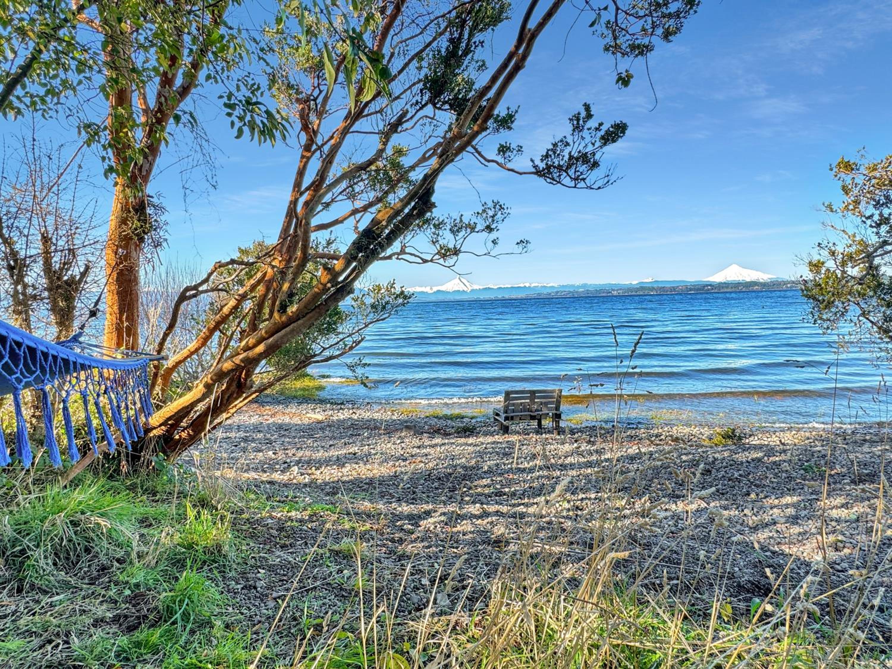 Orilla de Lago con Hot Tub, parrilla y vistas