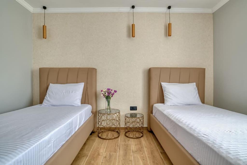 Luxury and Romantic Complex - Private Teracce & Parking - 7min from Beach