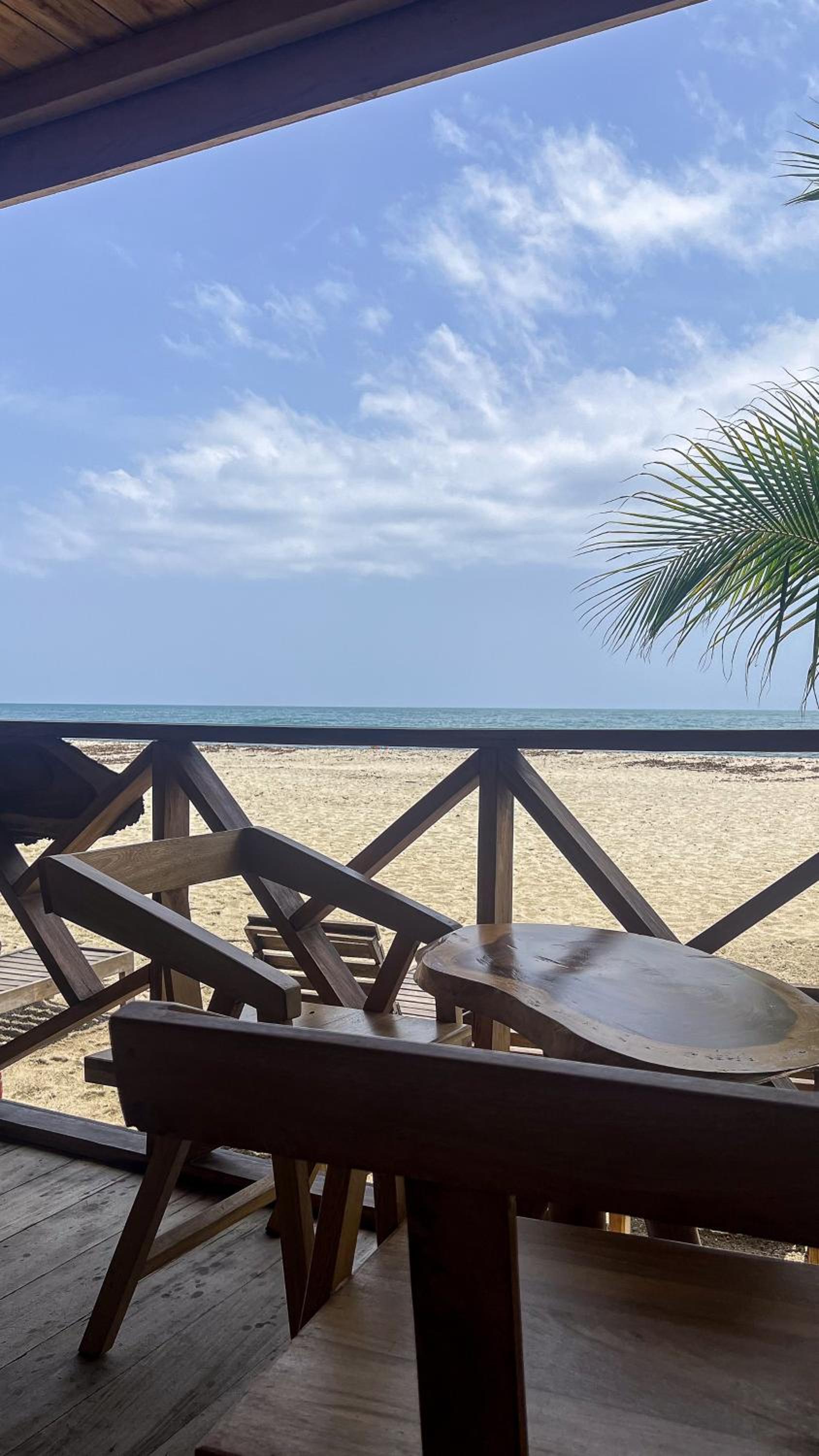 Hostal MOCAMBO BEACH