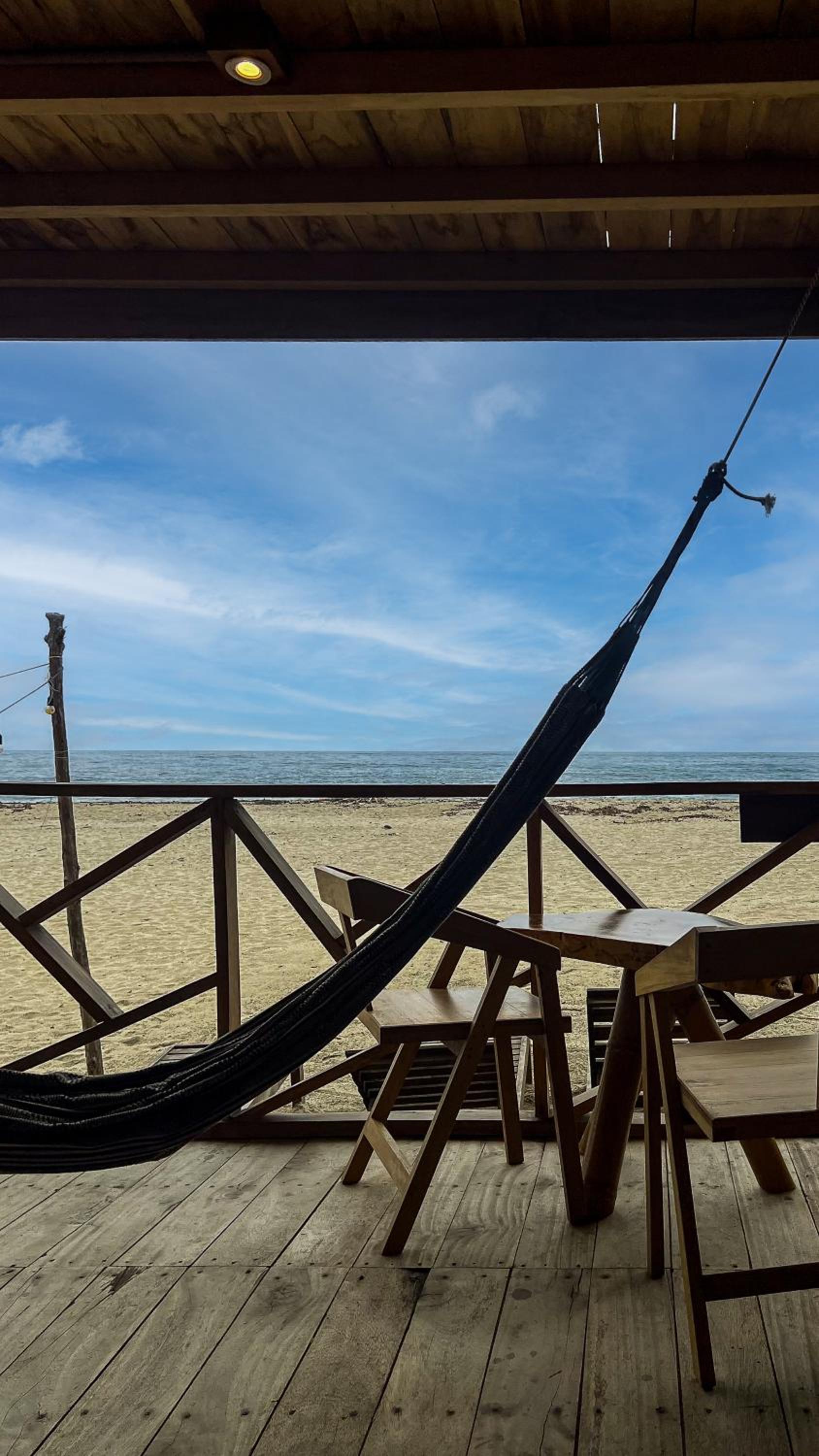 Hostal MOCAMBO BEACH