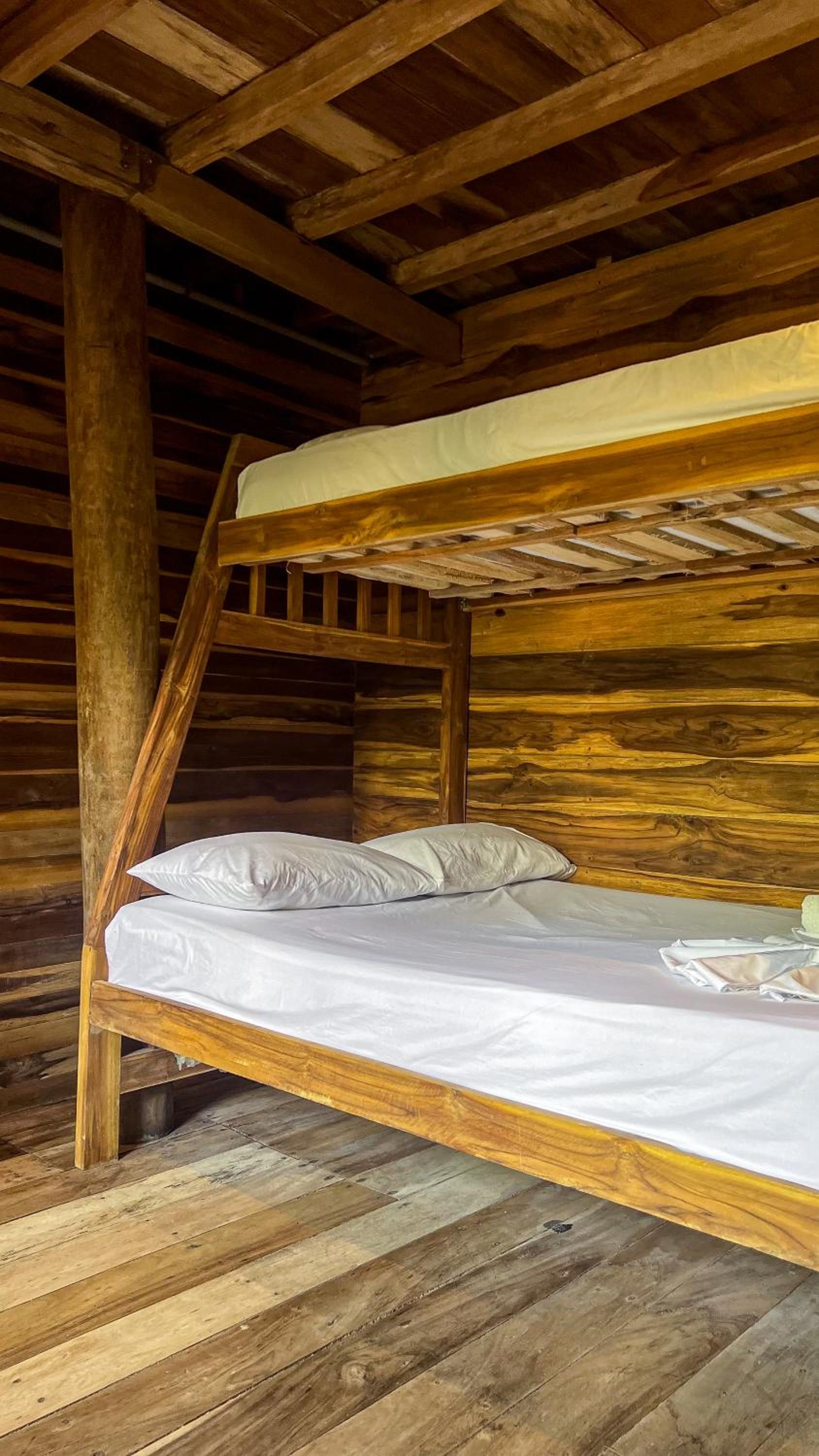 Hostal MOCAMBO BEACH