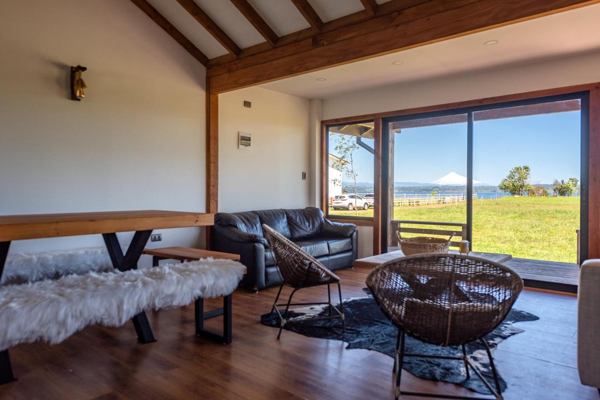 Orilla de Lago con Hot Tub, parrilla y vistas