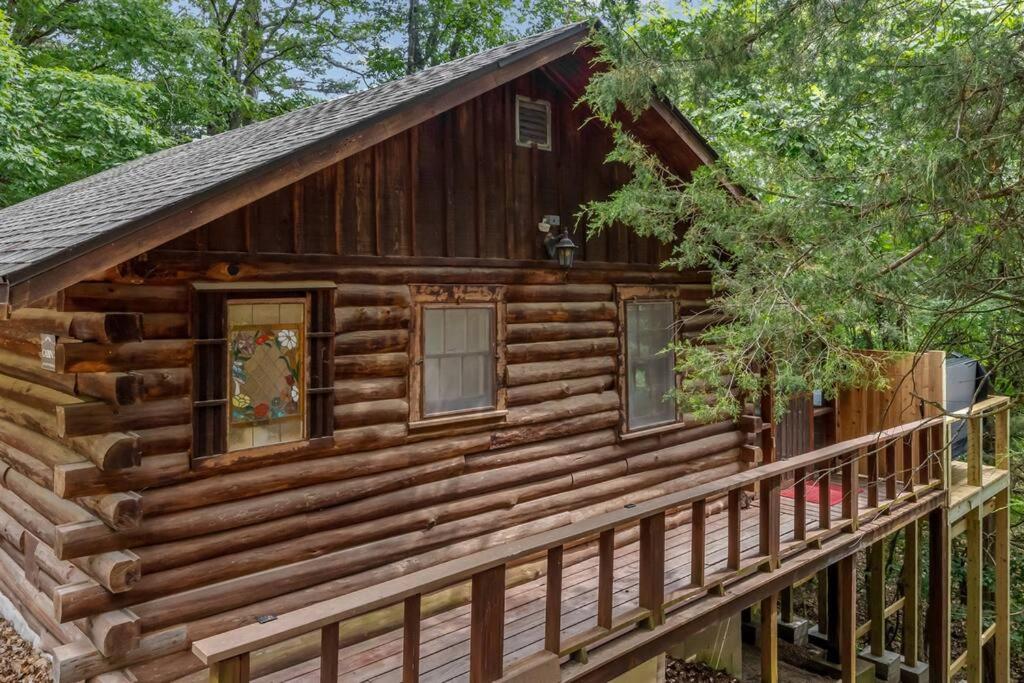 Hotel Hot Tub, Pets OK, WiFi, Honeymoon - Image 1