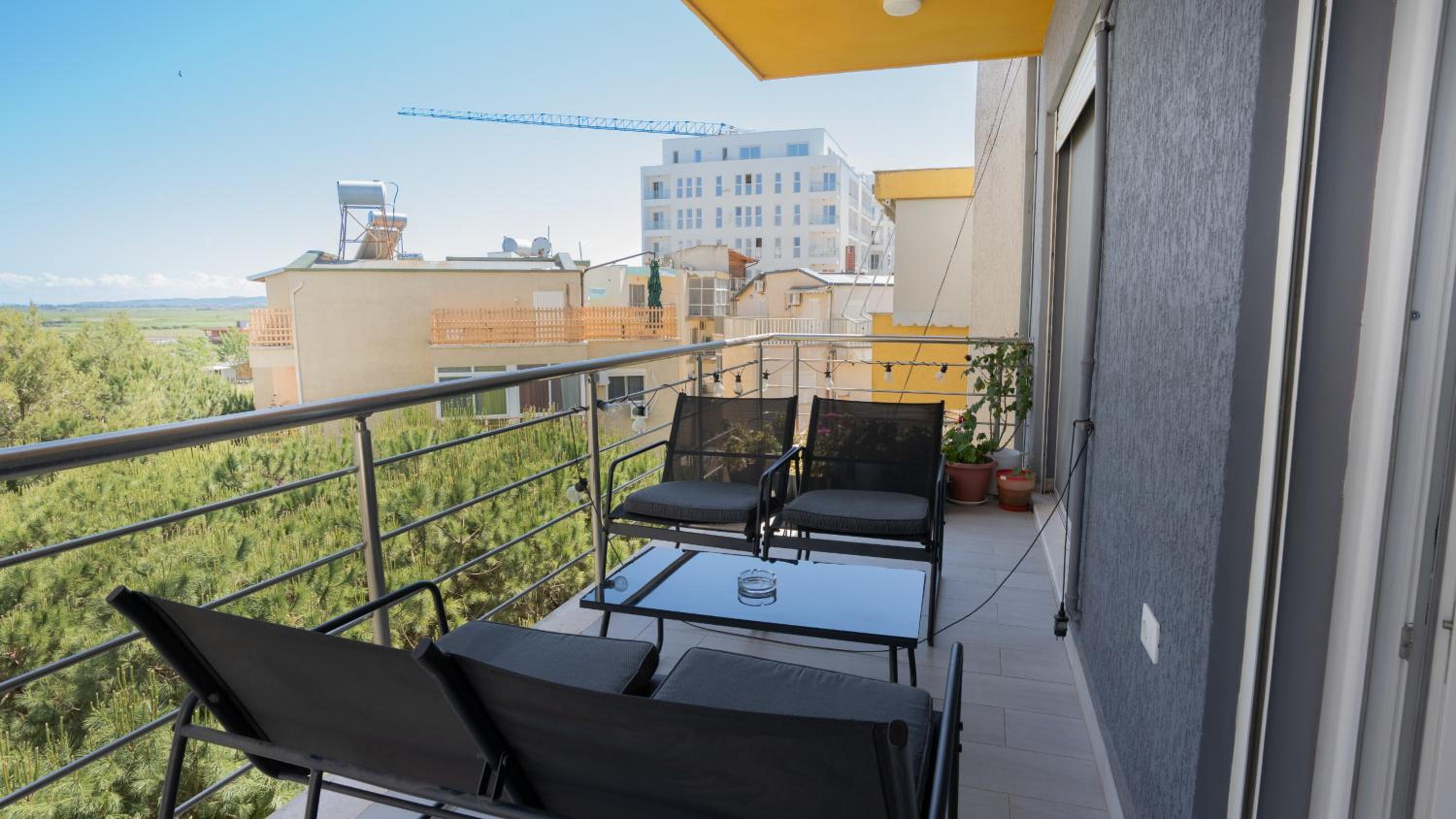 Ola Apartments