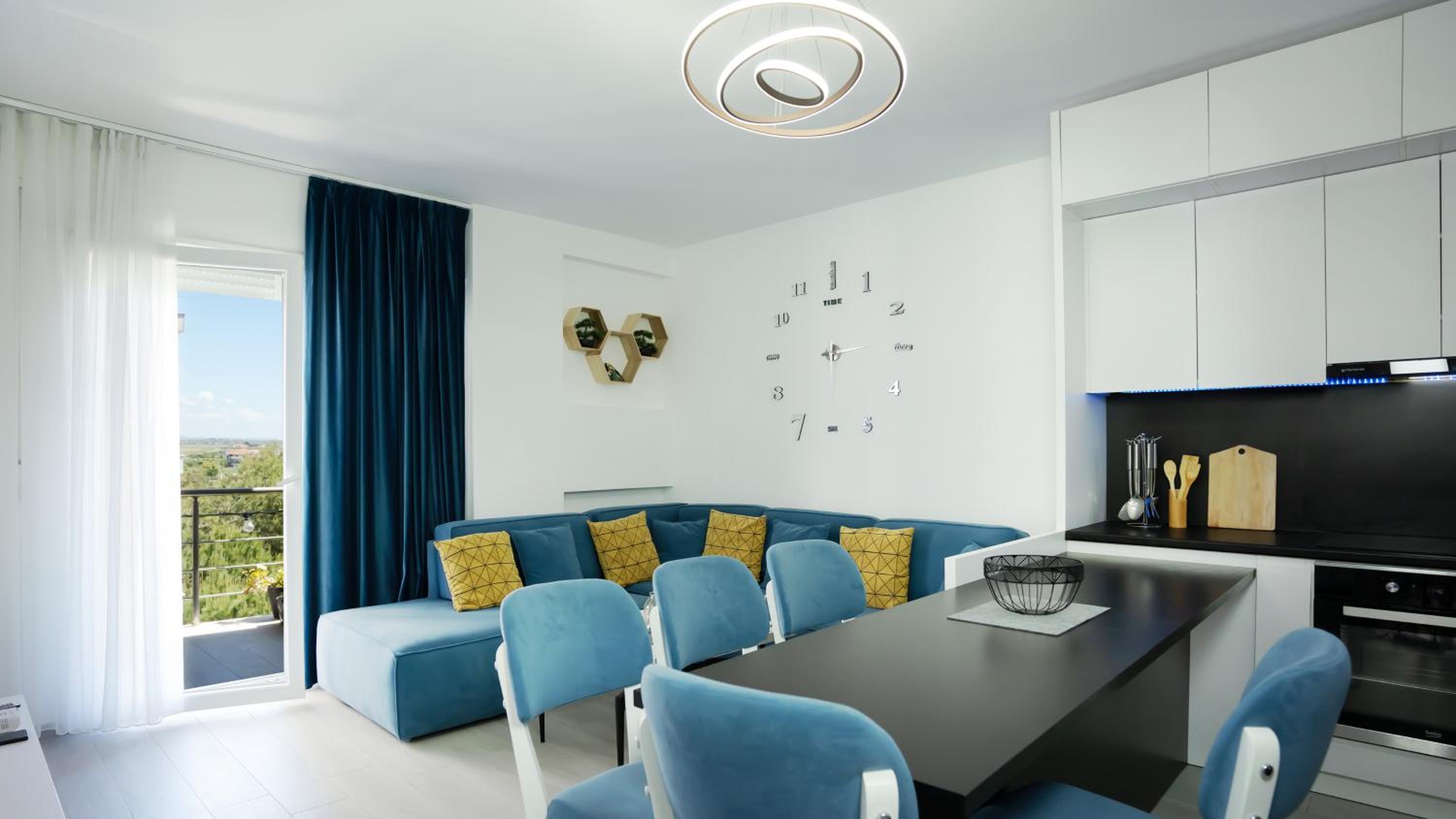 Ola Apartments