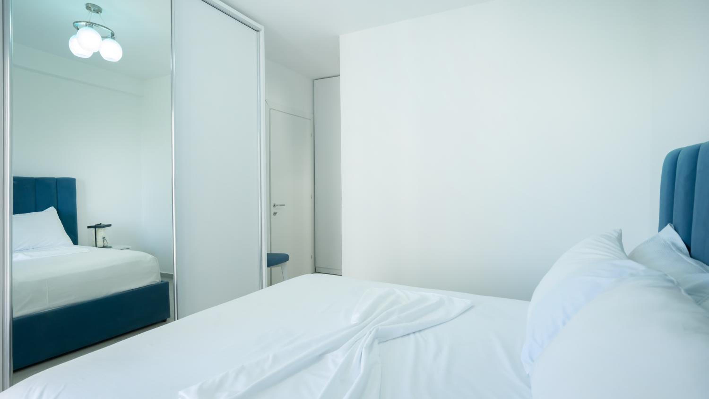 Ola Apartments