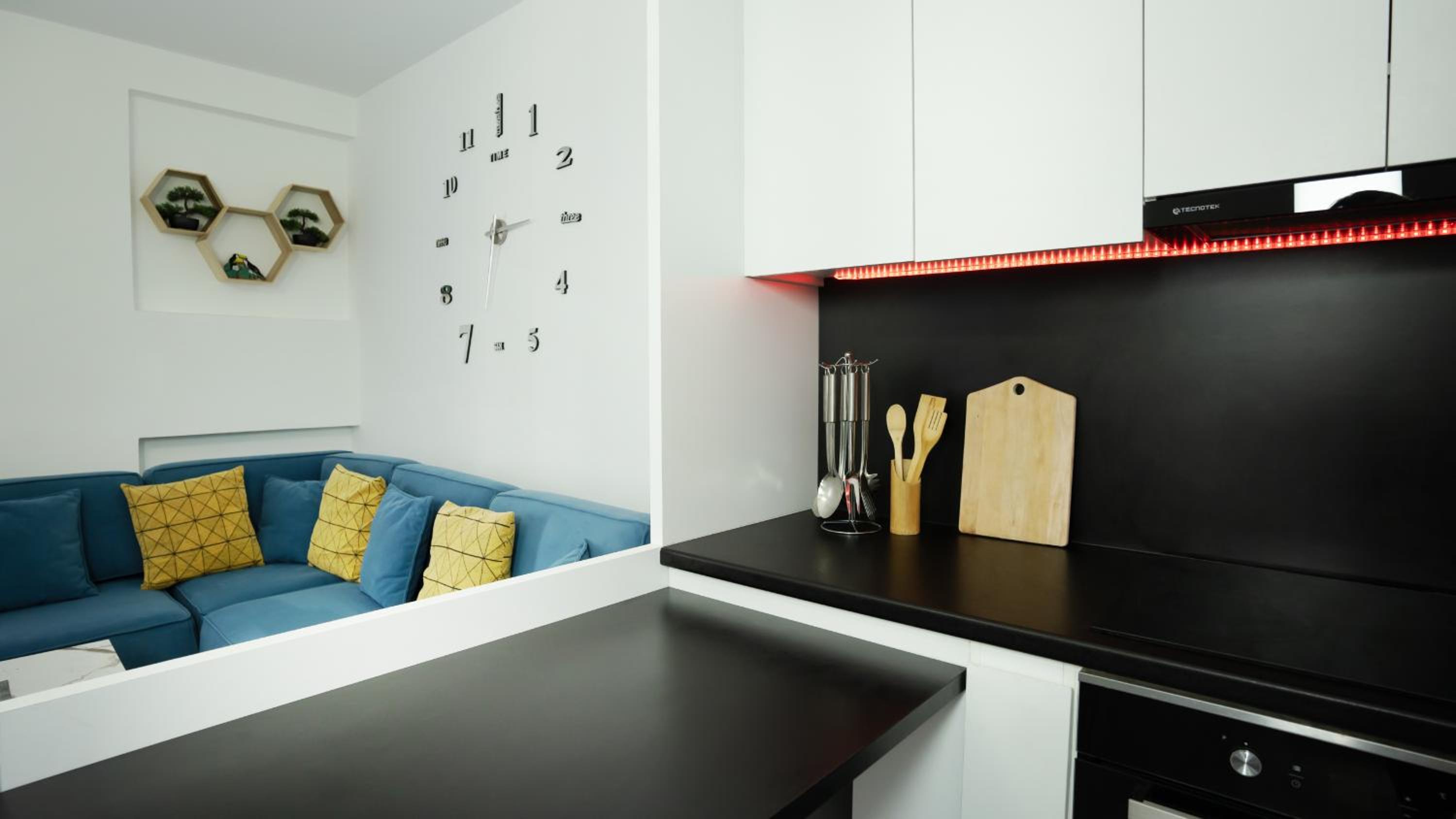 Ola Apartments