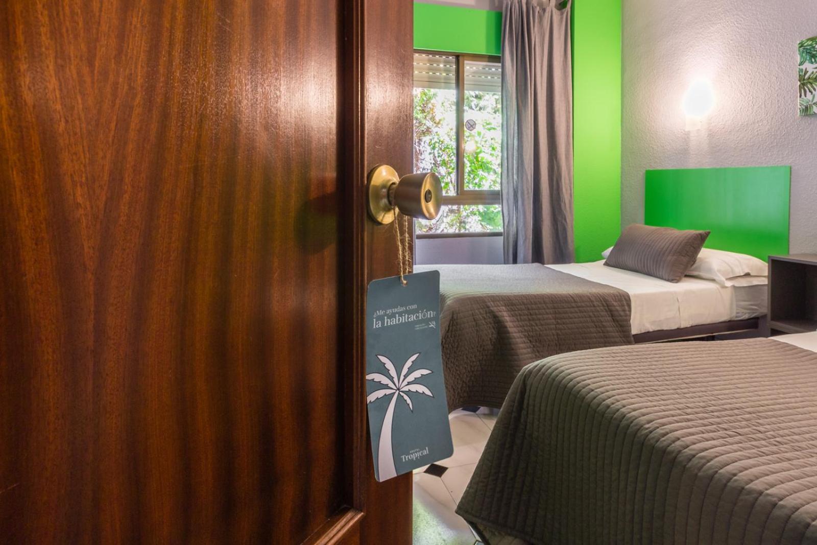 Hostal Tropical