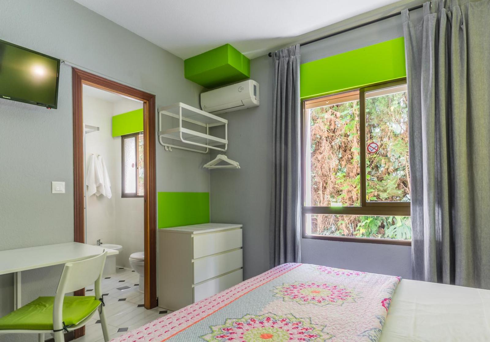 Hostal Tropical