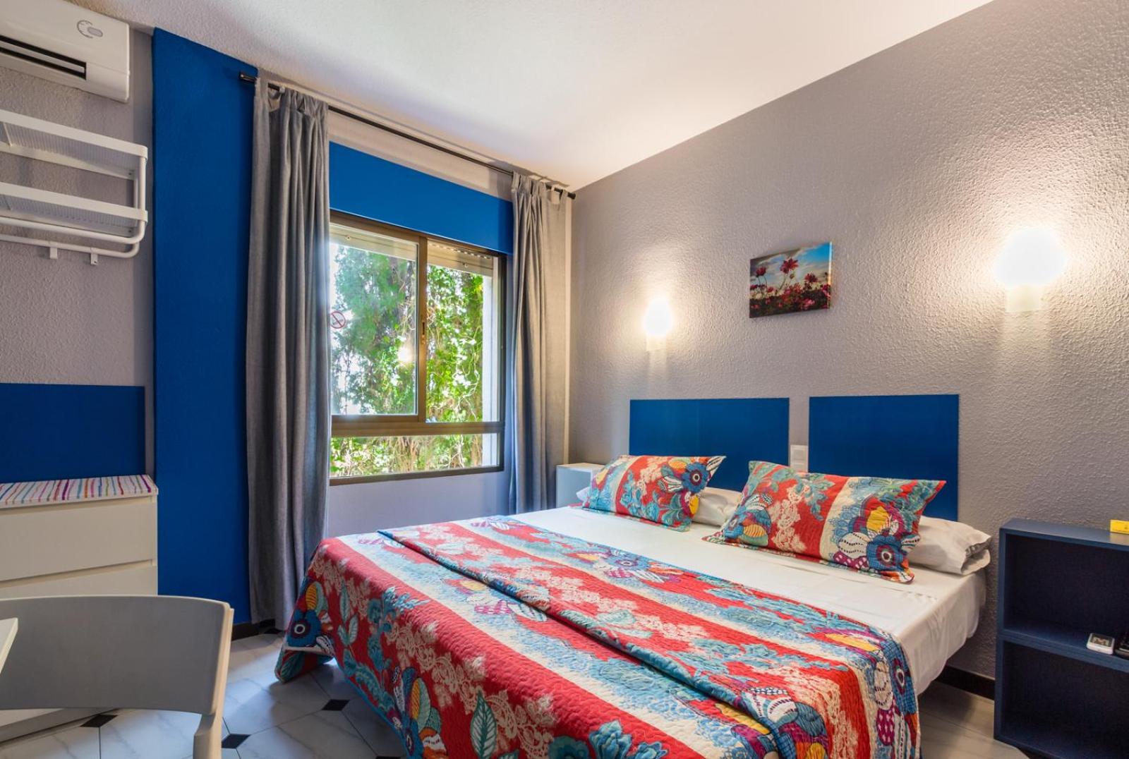 Hostal Tropical