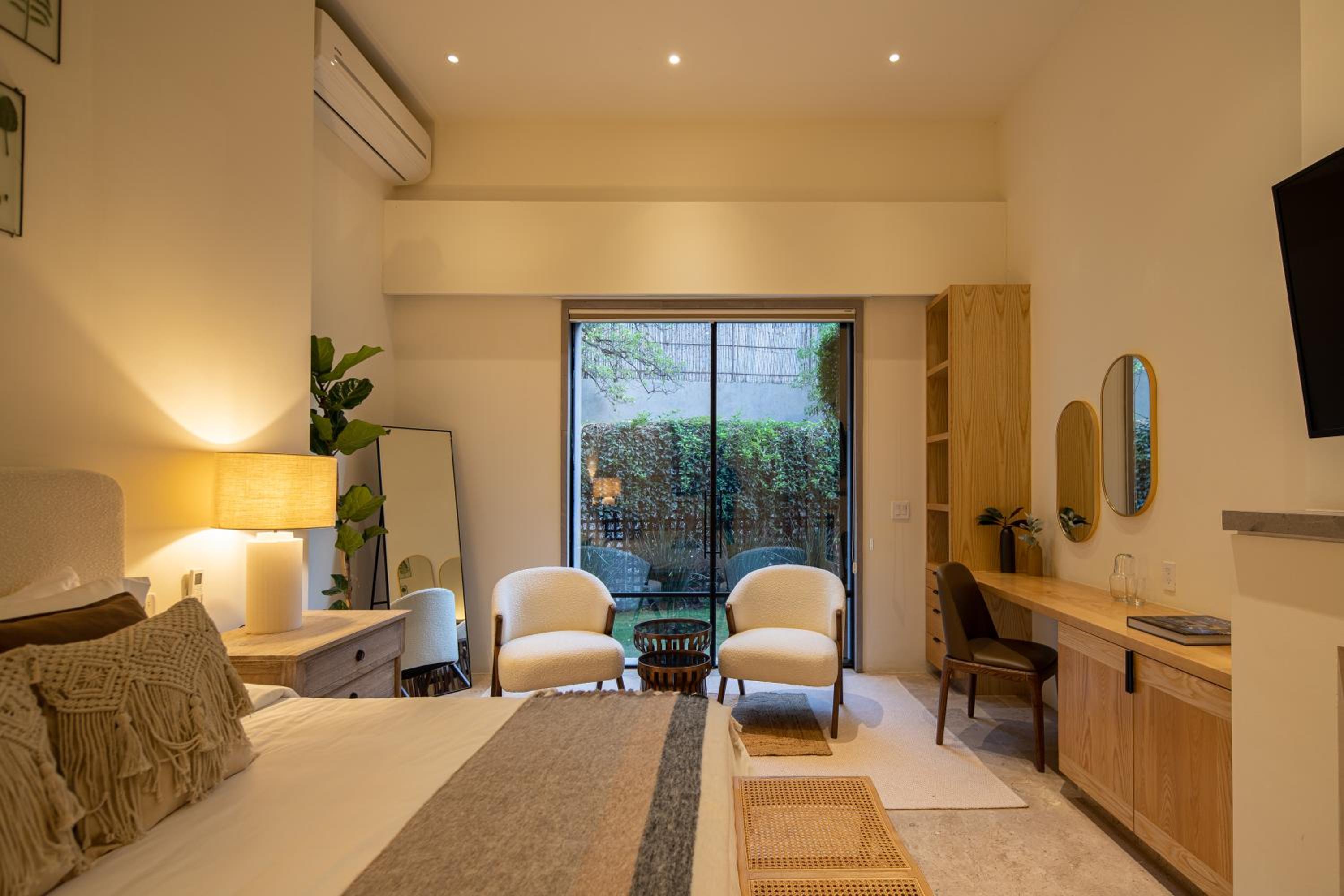 HOLT Parque Juarez Privada Stunning 5BR Villa