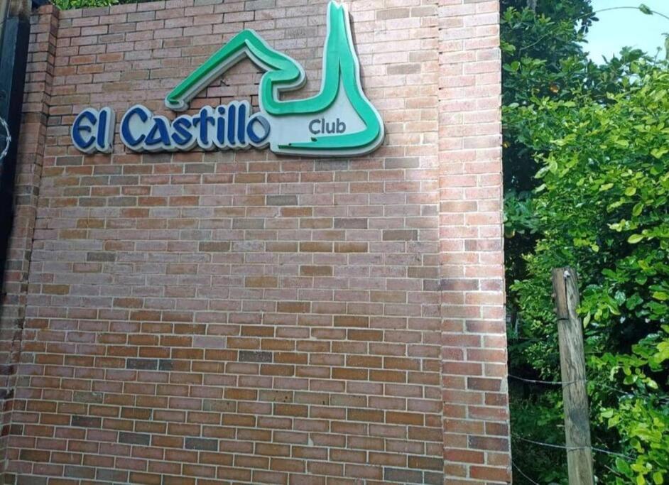 Amplia Cabaña Familiar con piscina