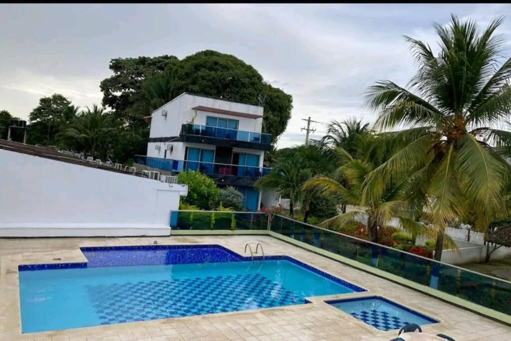 Amplia Cabaña Familiar con piscina