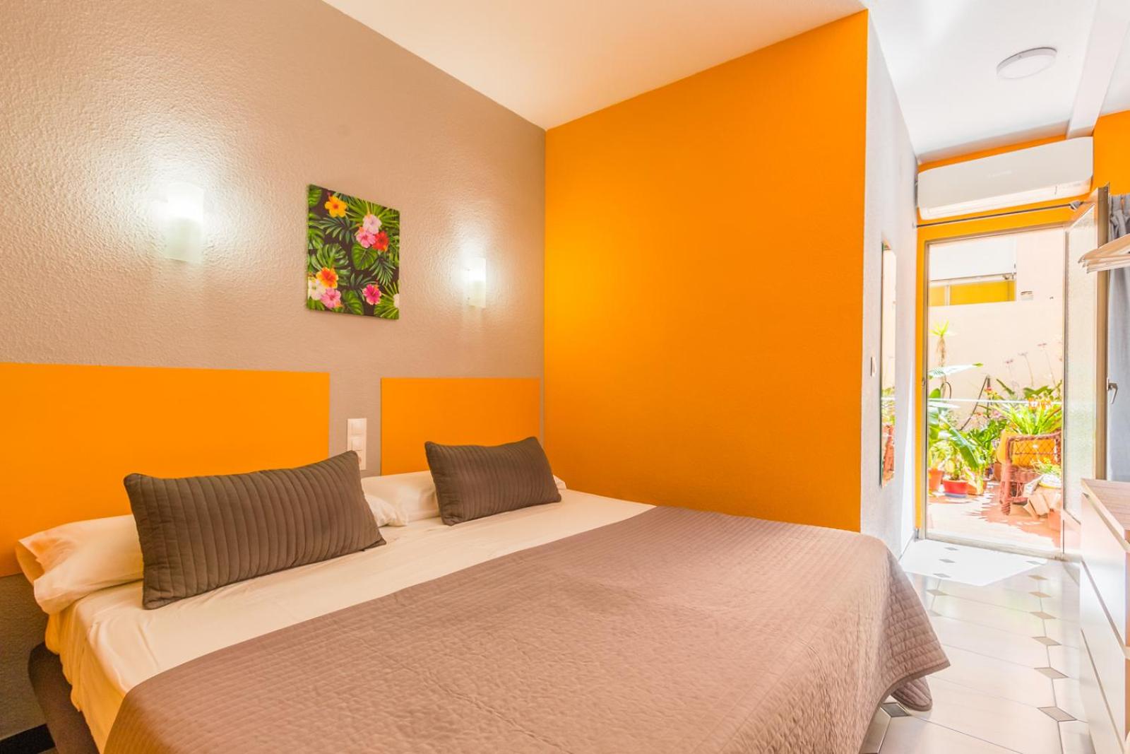 Hostal Tropical