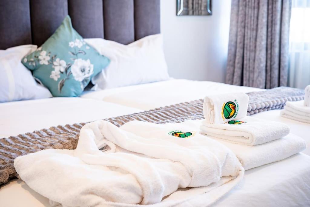 Platinum Peak Luxury Apartment -Victoria Falls view 3