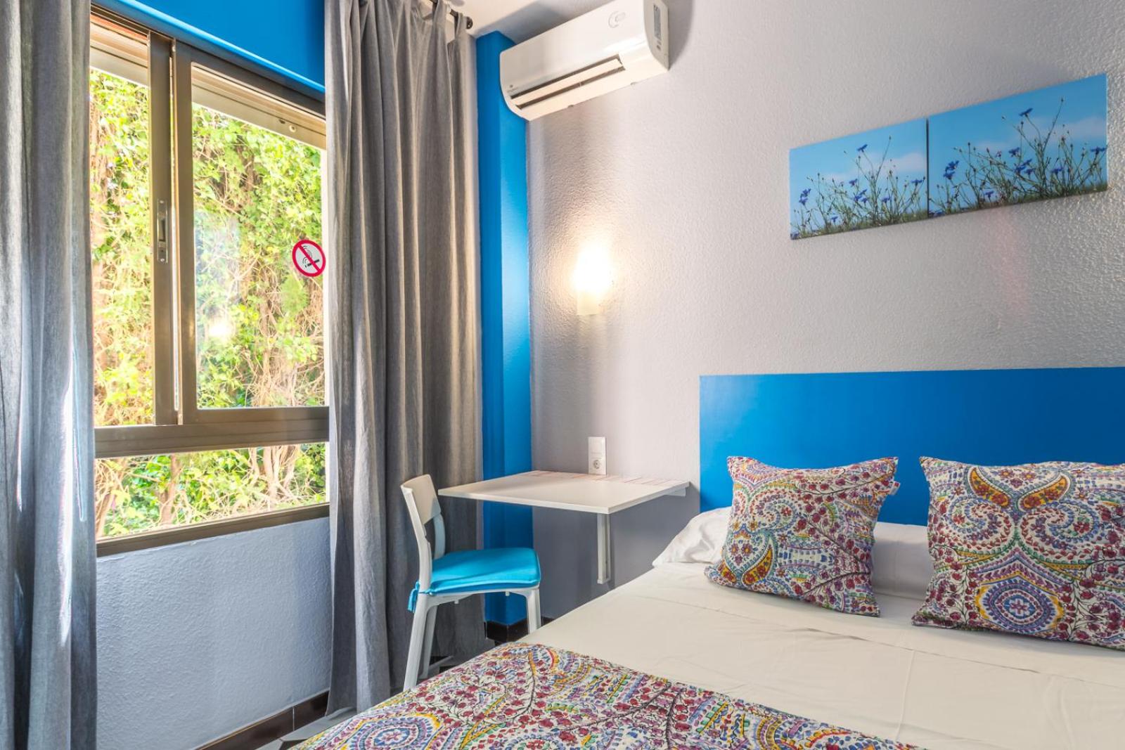 Hostal Tropical