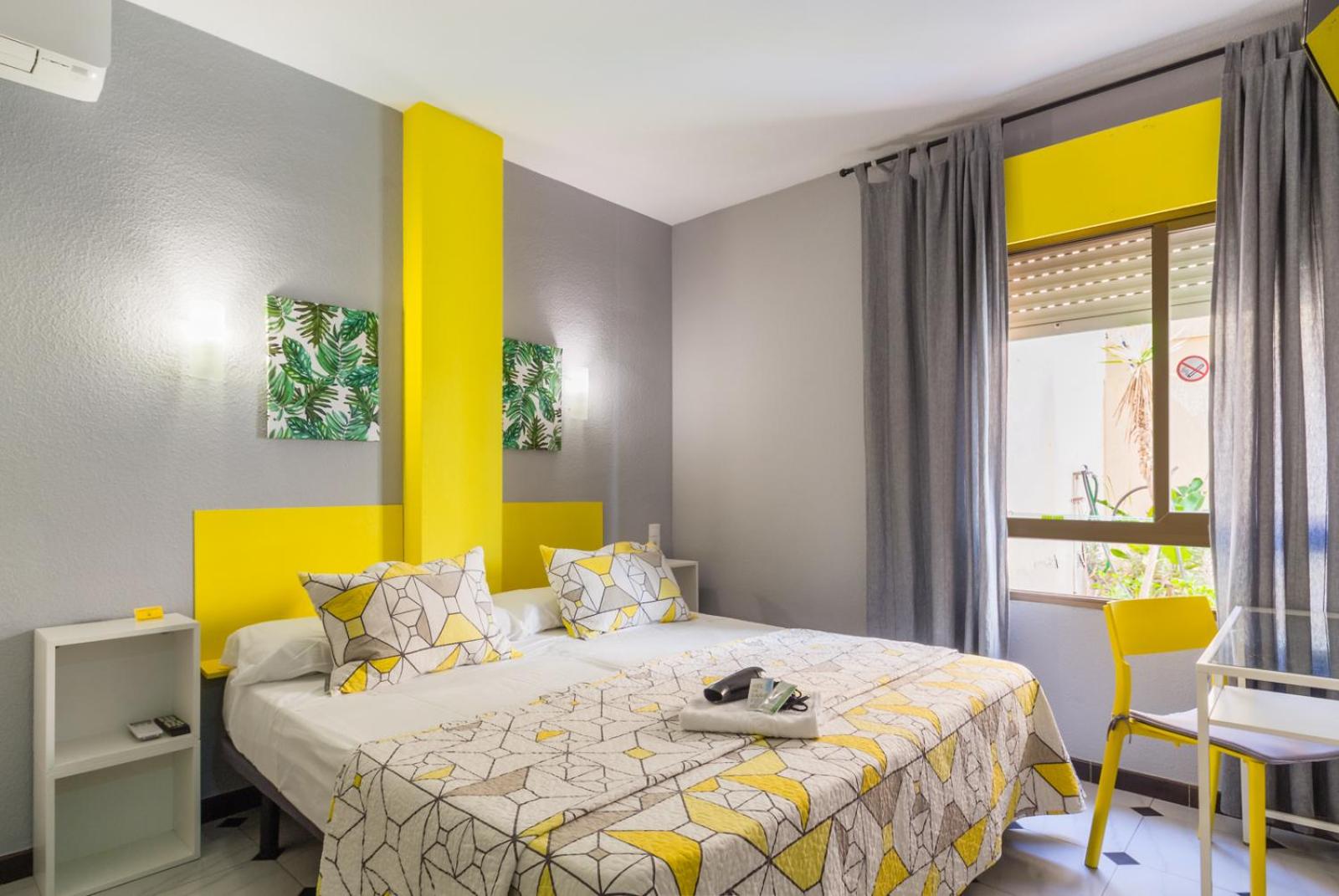 Hostal Tropical