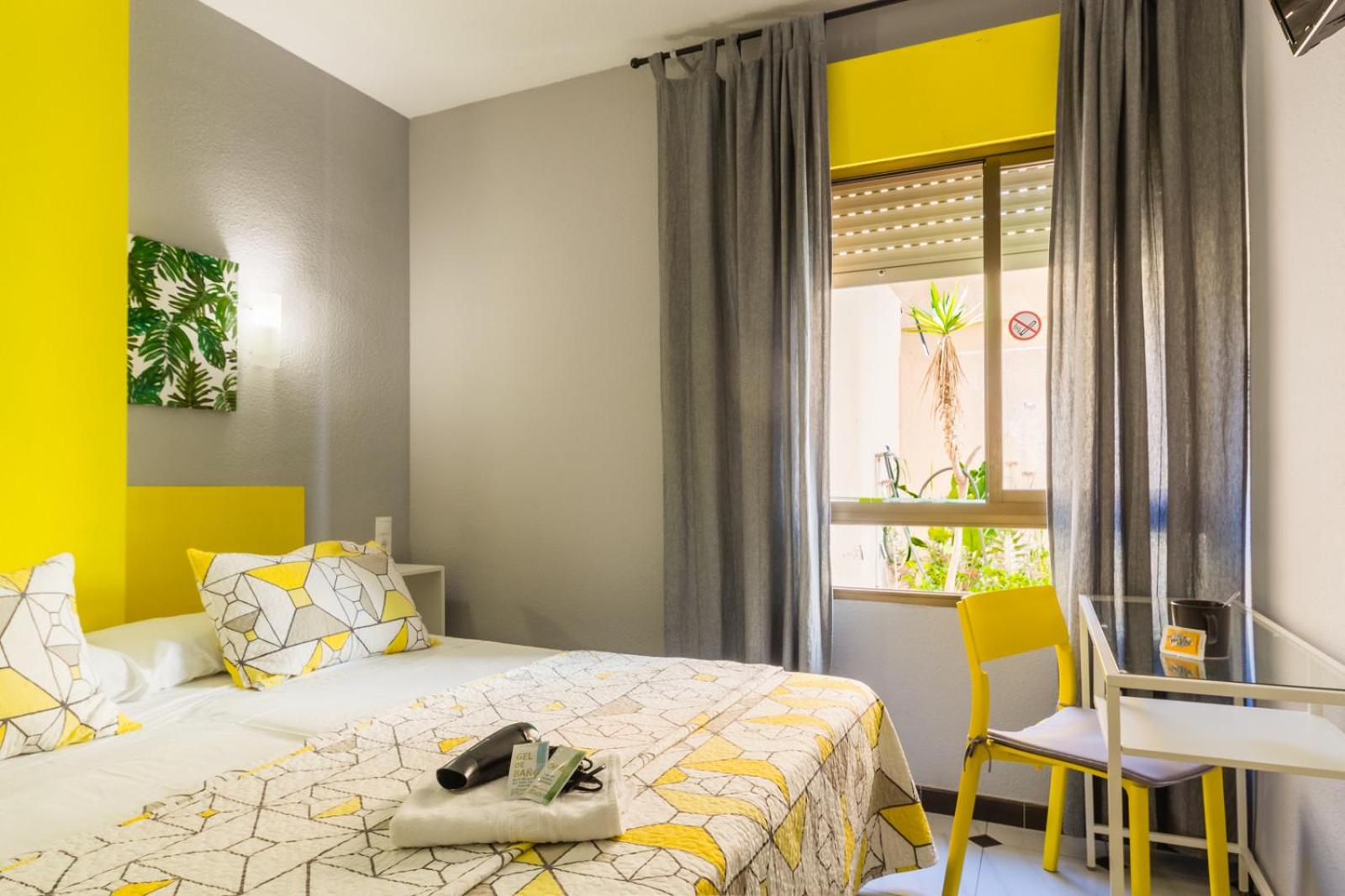 Hostal Tropical