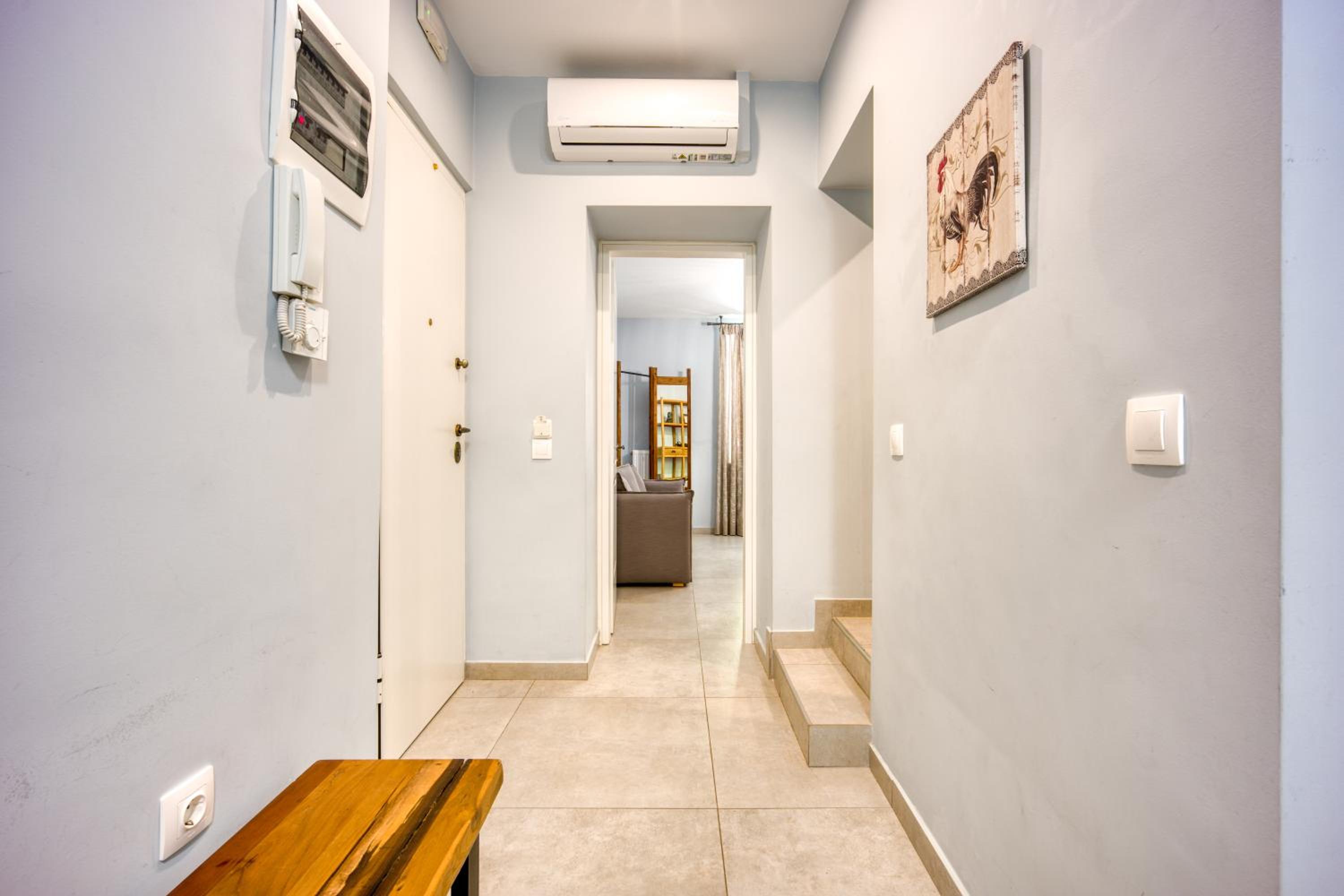 Bentzi...Boutique Apartment in Pangrati, Superior Suite (2) for 4 guests