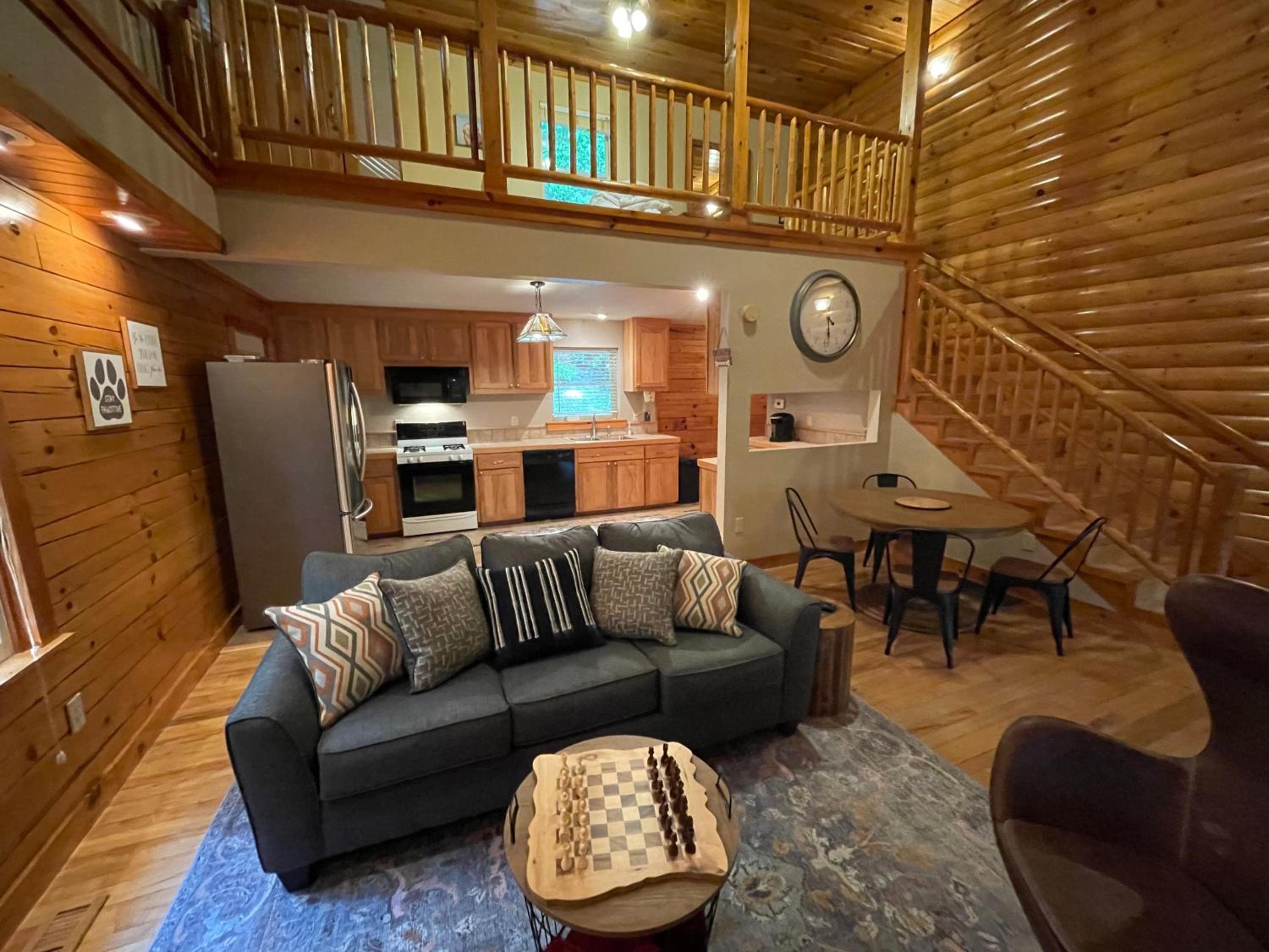 Lilly and Oliver's Cabin view 5