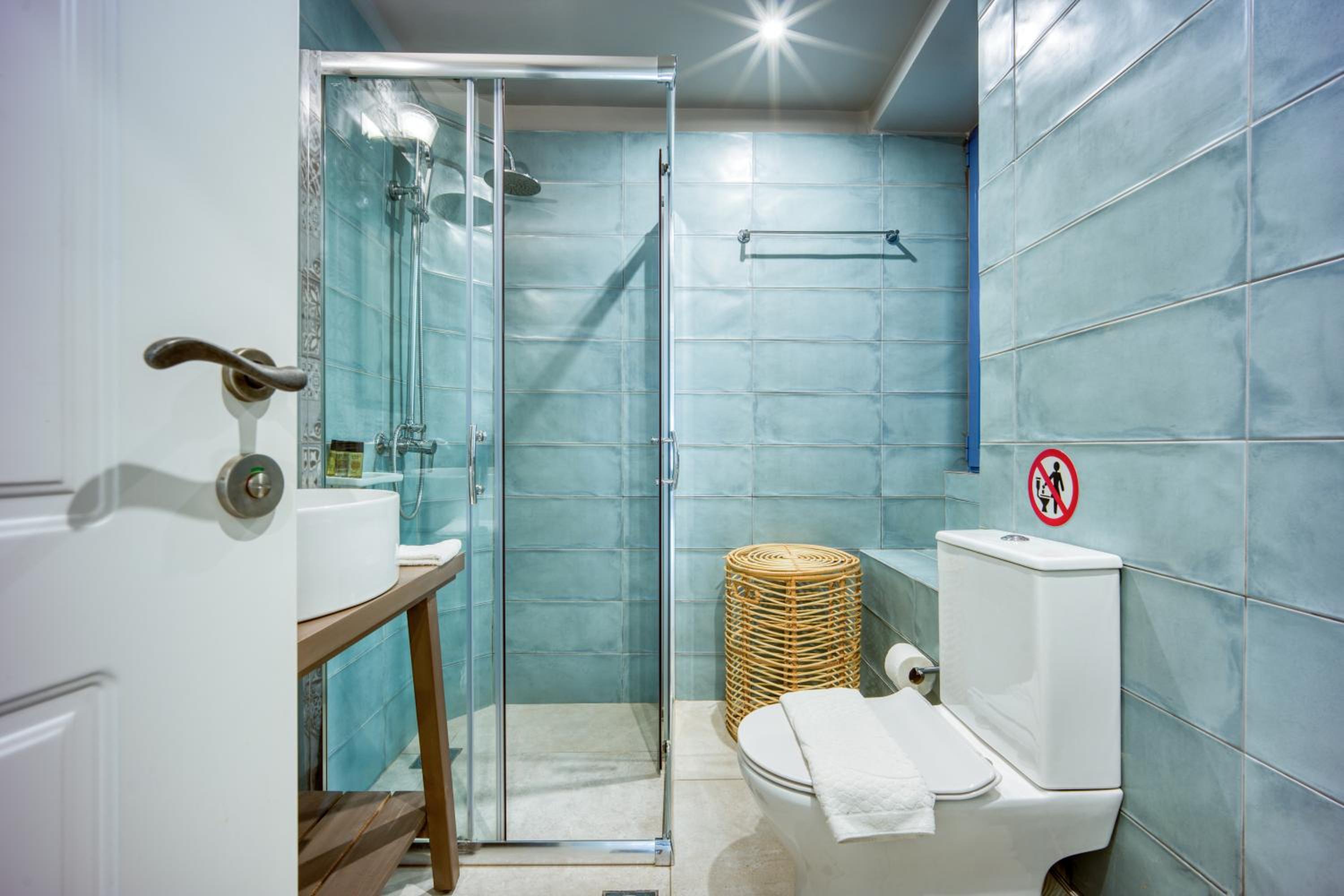 Bentzi...Boutique Apartment in Pangrati, Superior Suite (2) for 4 guests