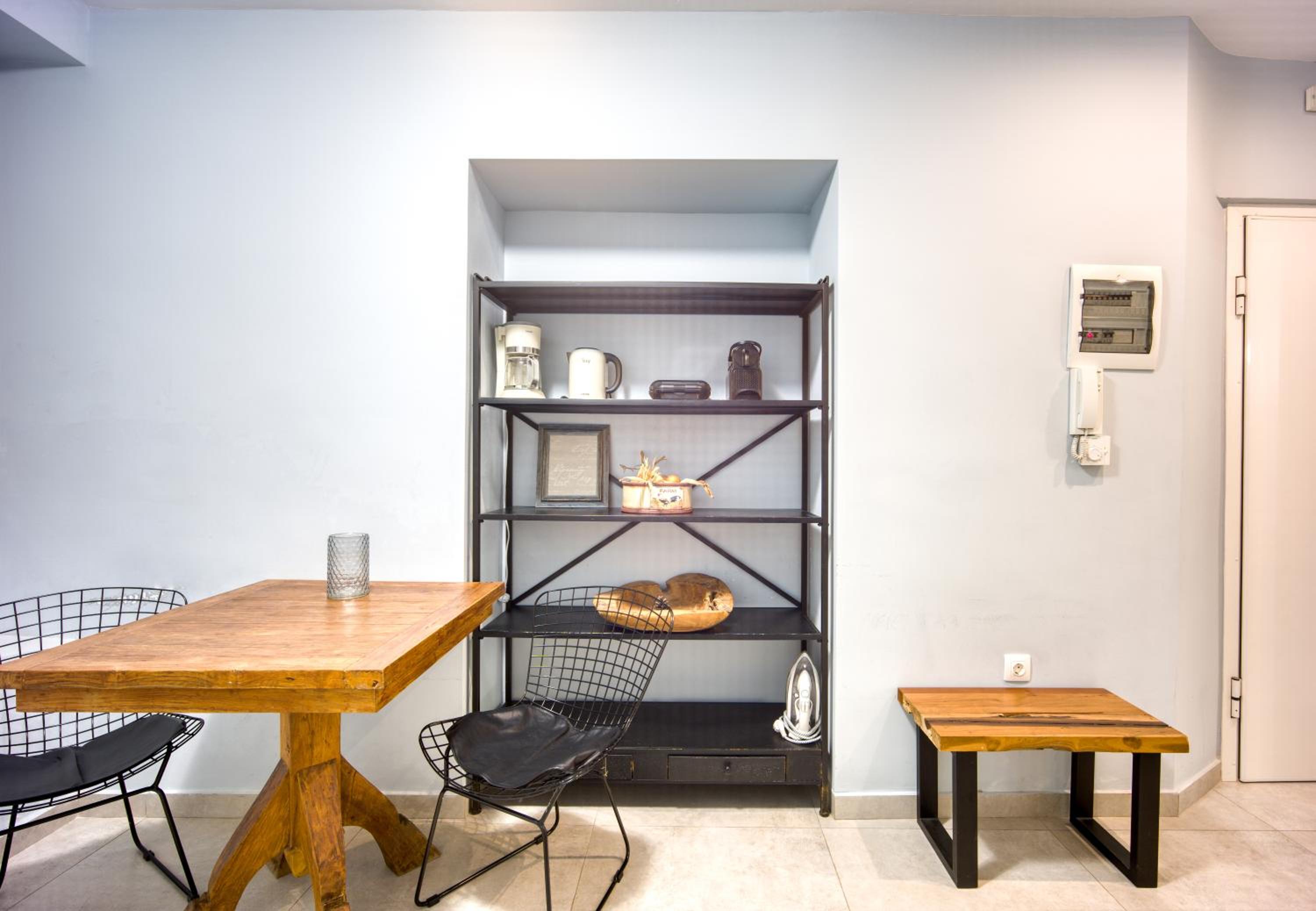 Bentzi...Boutique Apartment in Pangrati, Superior Suite (2) for 4 guests
