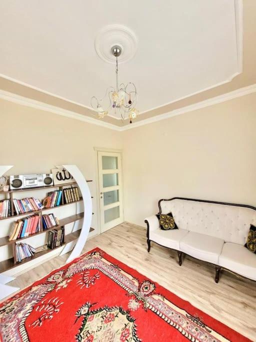 Trabzon Araklı'da Deniz Manzaralı Müstakil Villa