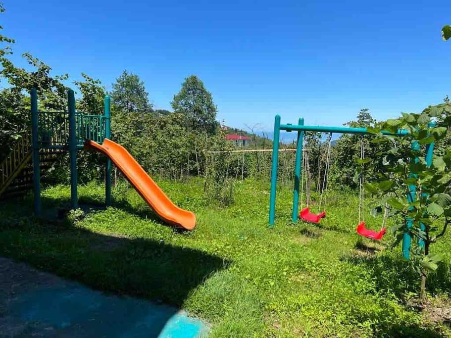 Trabzon Araklı'da Deniz Manzaralı Müstakil Villa