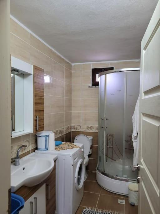 Trabzon Araklı'da Deniz Manzaralı Müstakil Villa