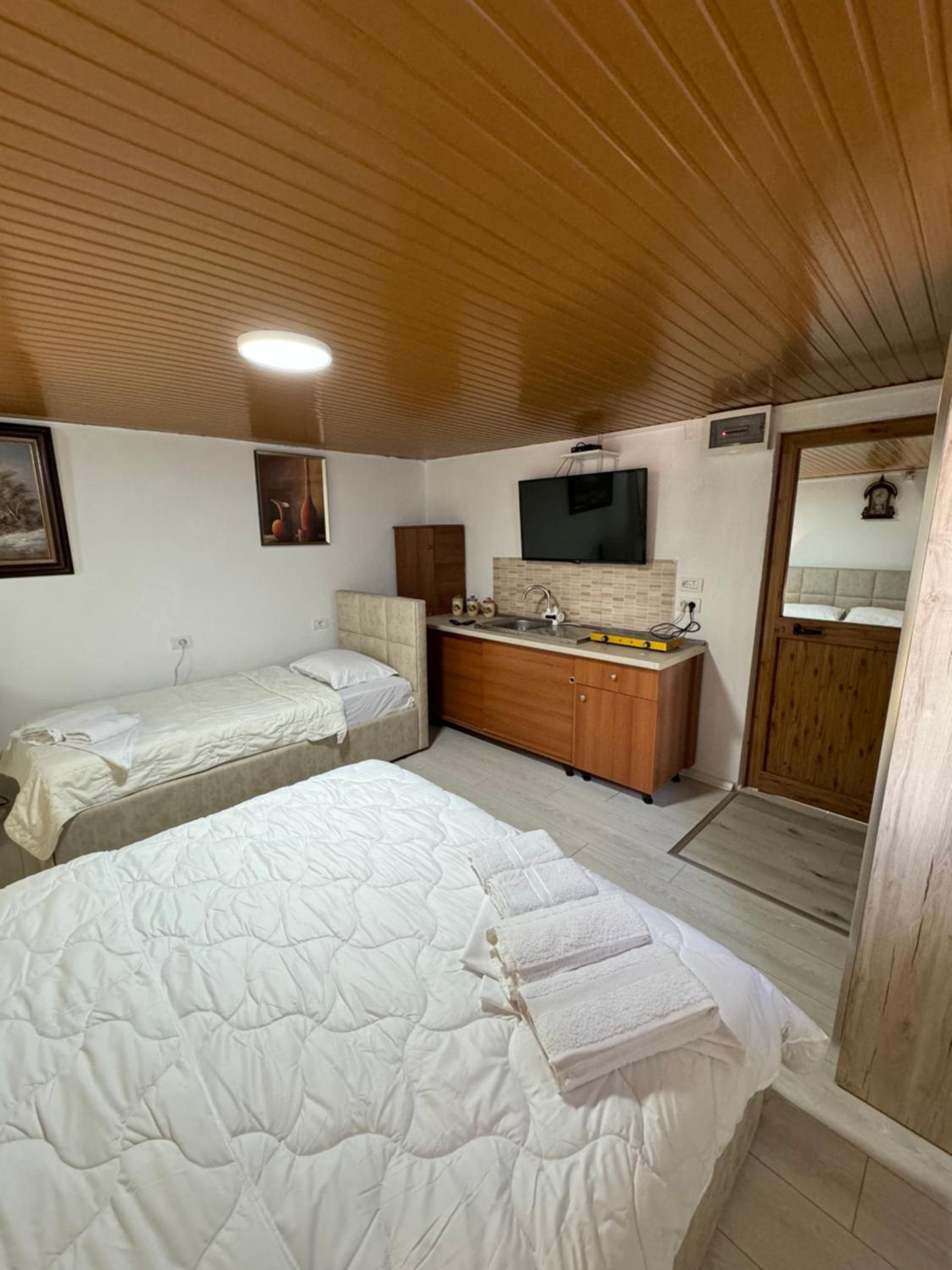Lake Bliss Cabins