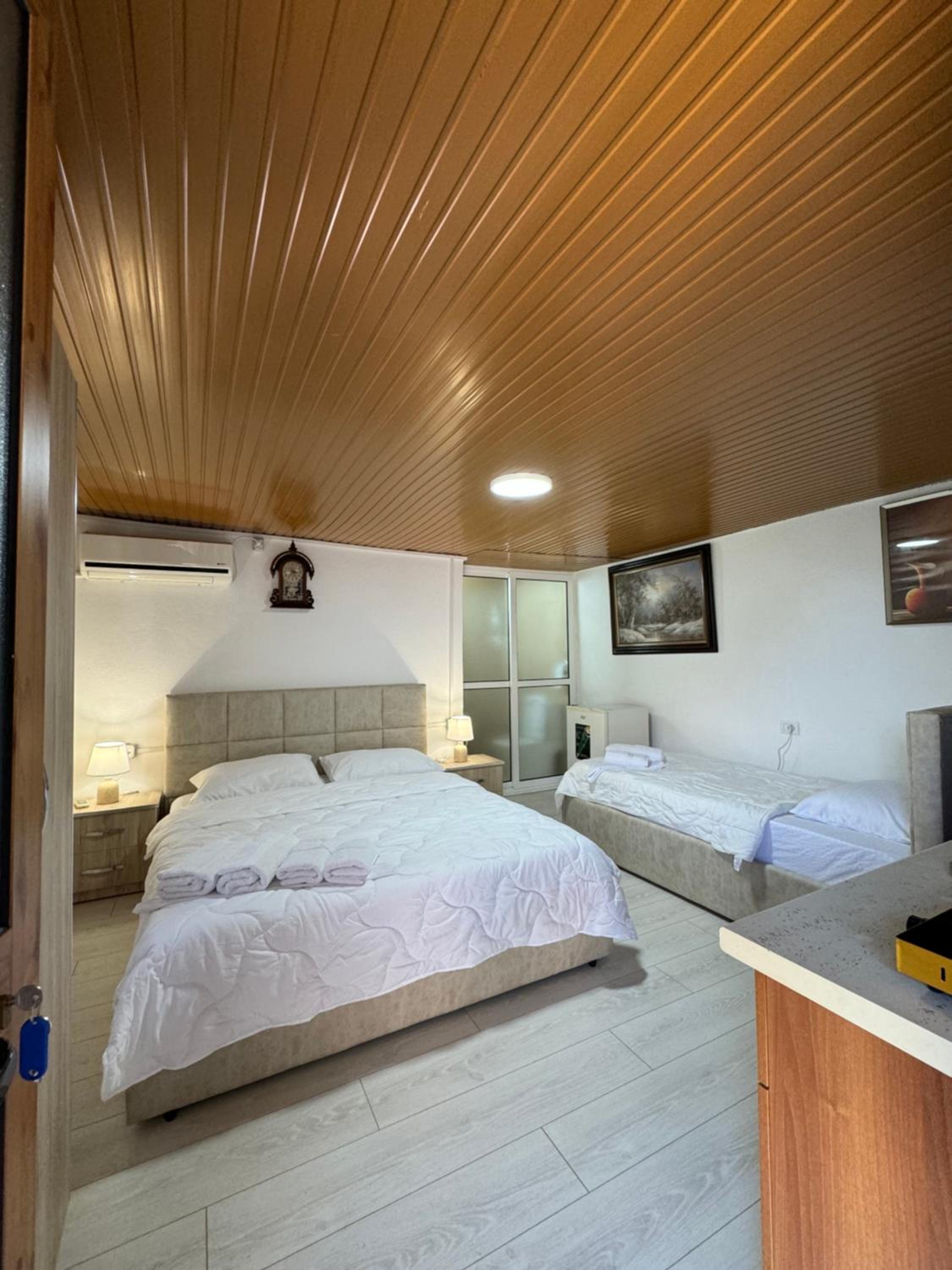 Lake Bliss Cabins