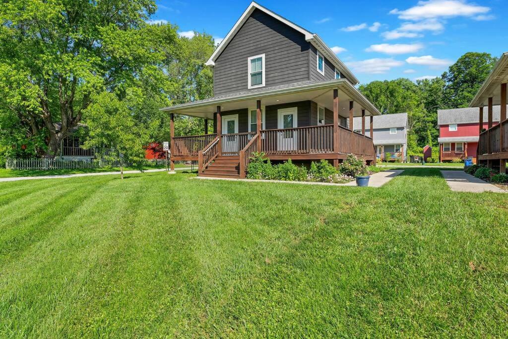 Powell House! 3 mi from Purina view 5