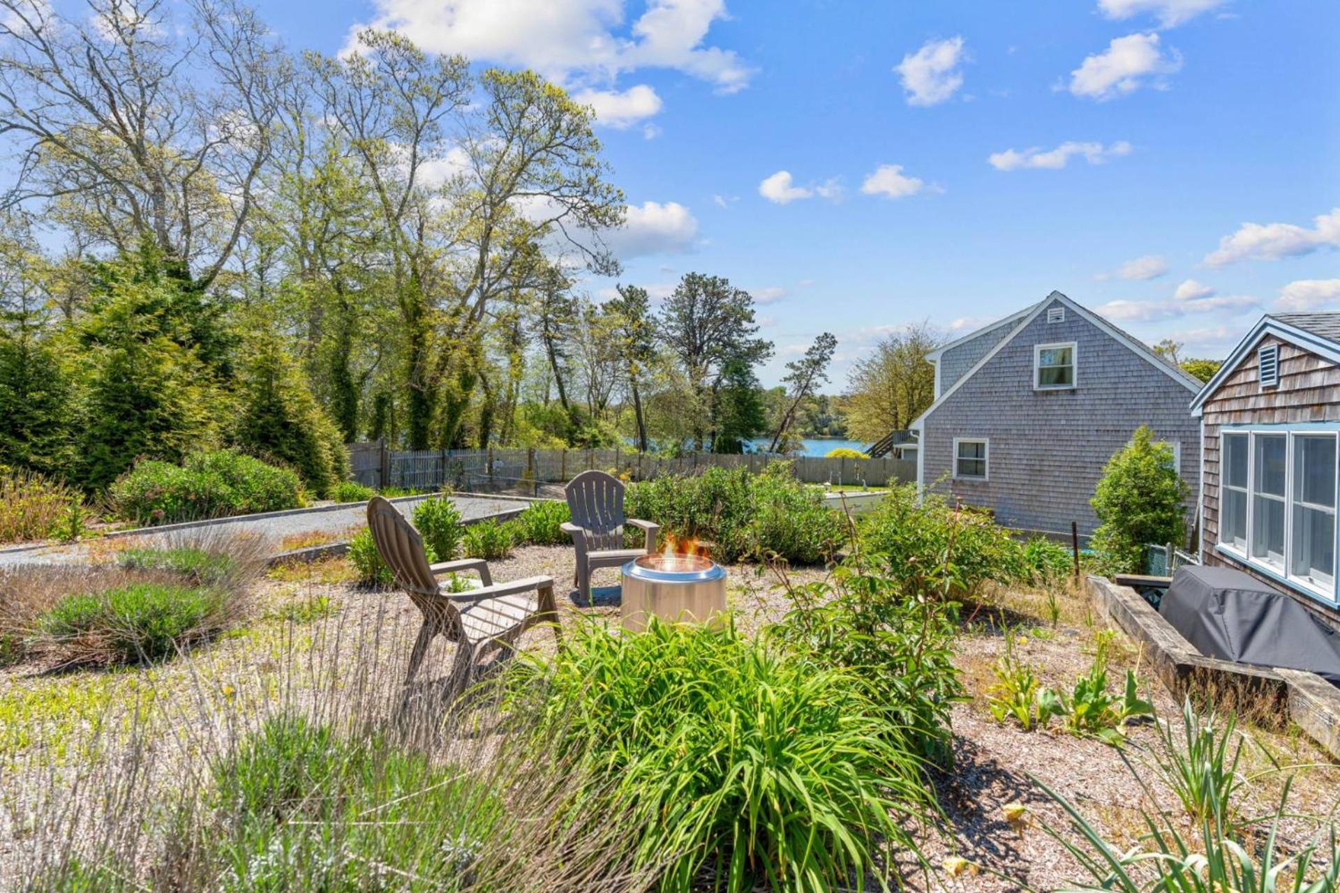 6 Lakeside Terrace, Harwich view 5