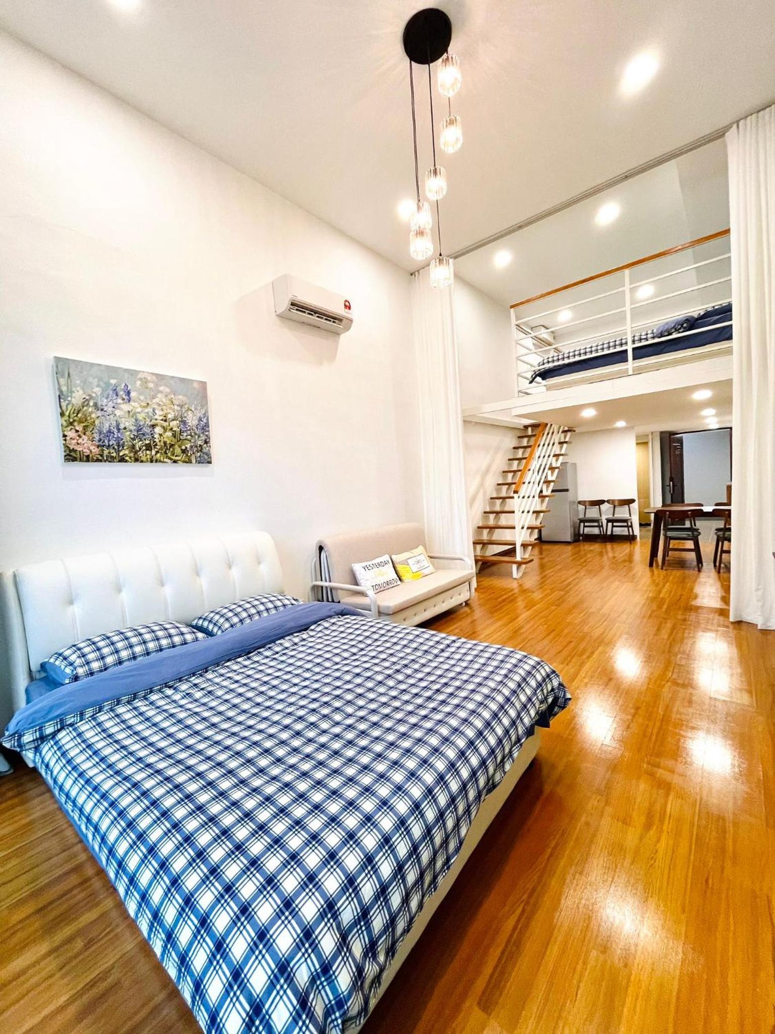 Cozy home in city center with free parking -1D
