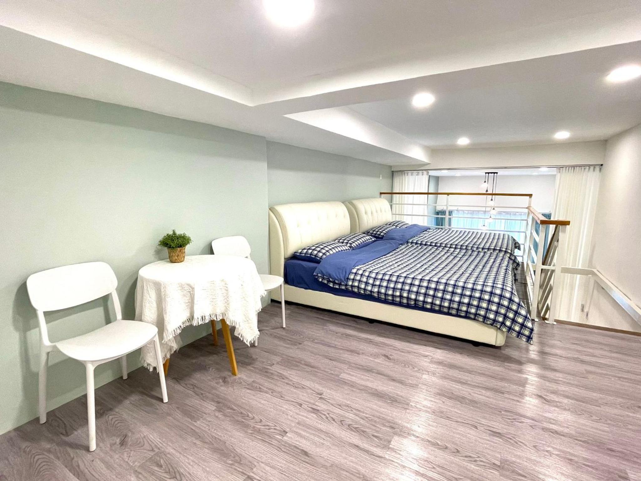 Cozy home in city center with free parking -1D