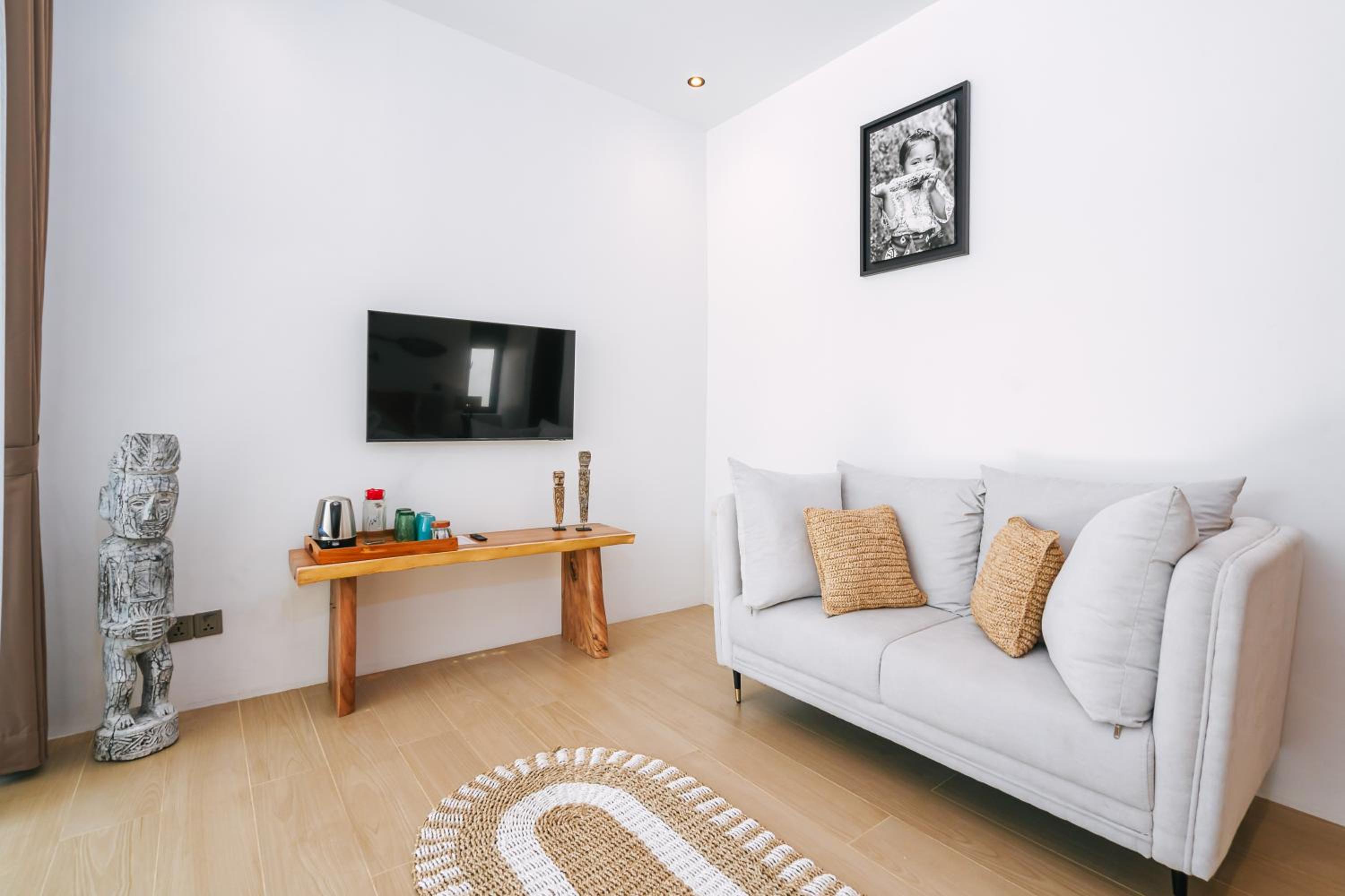 Villa Surya - Luxurious 2BR Private Villa in Quiet Area of Canggu view 2