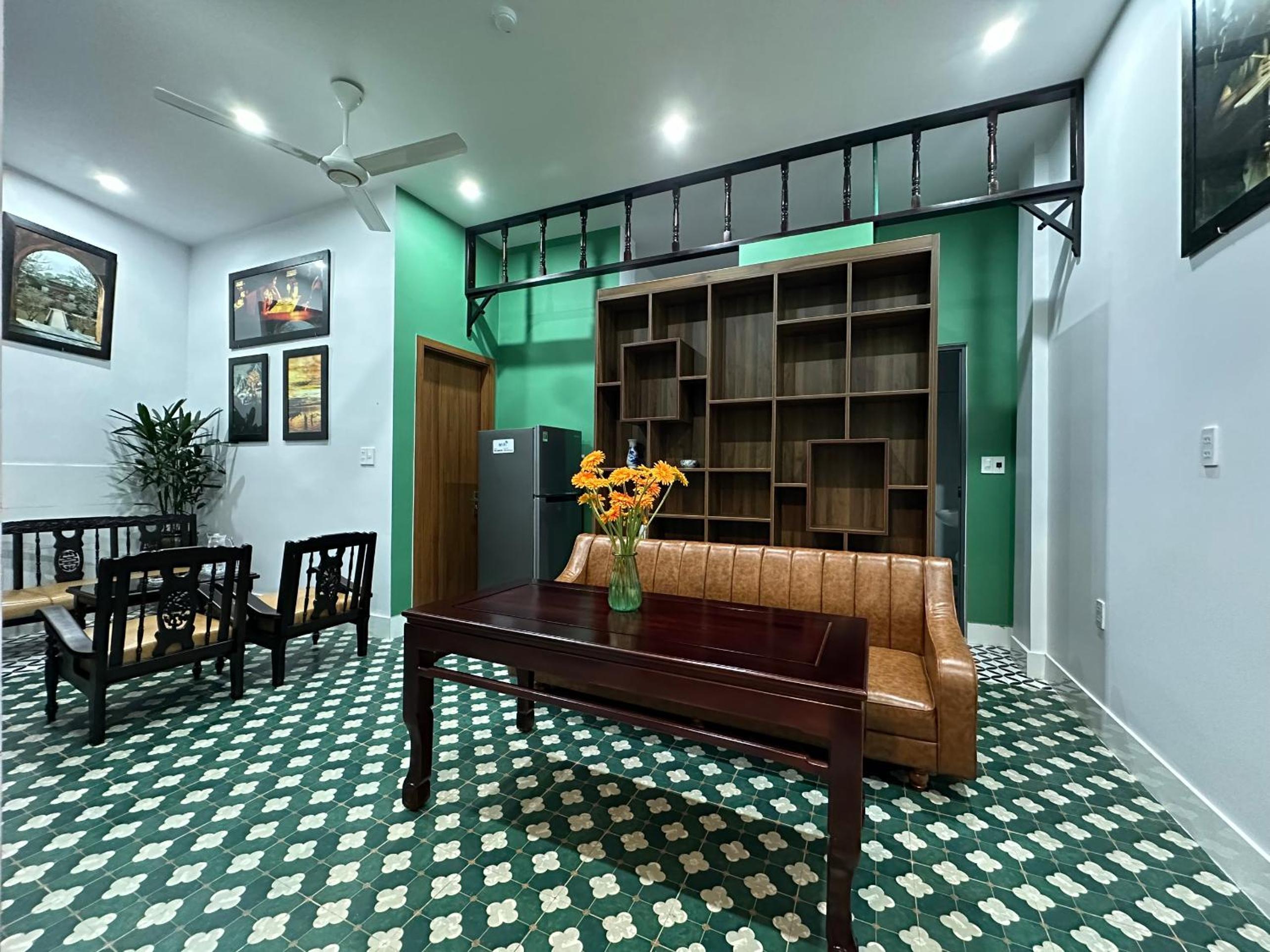 Nineties homestay
