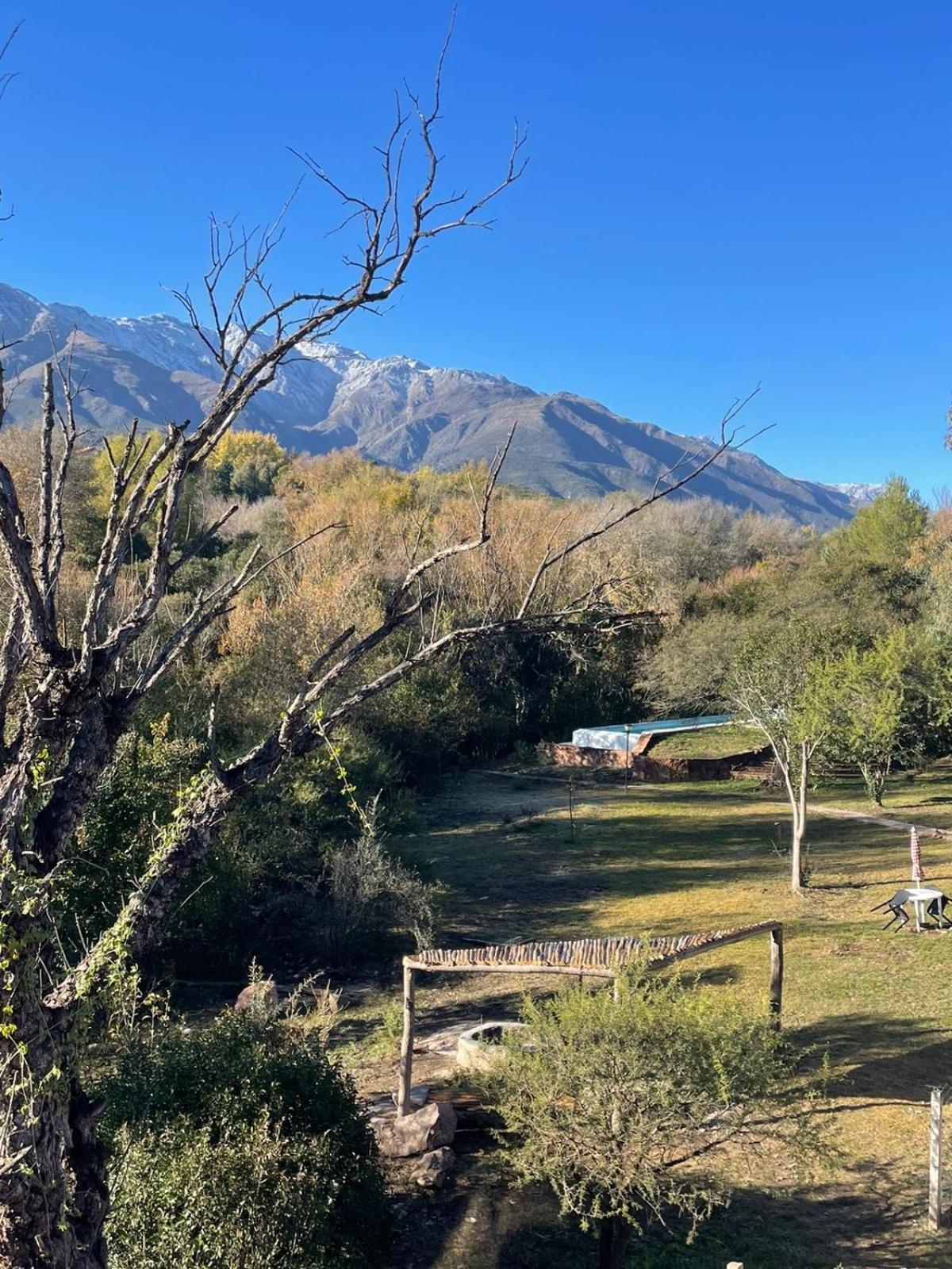 Casa de piedra con jardin y pileta - privada