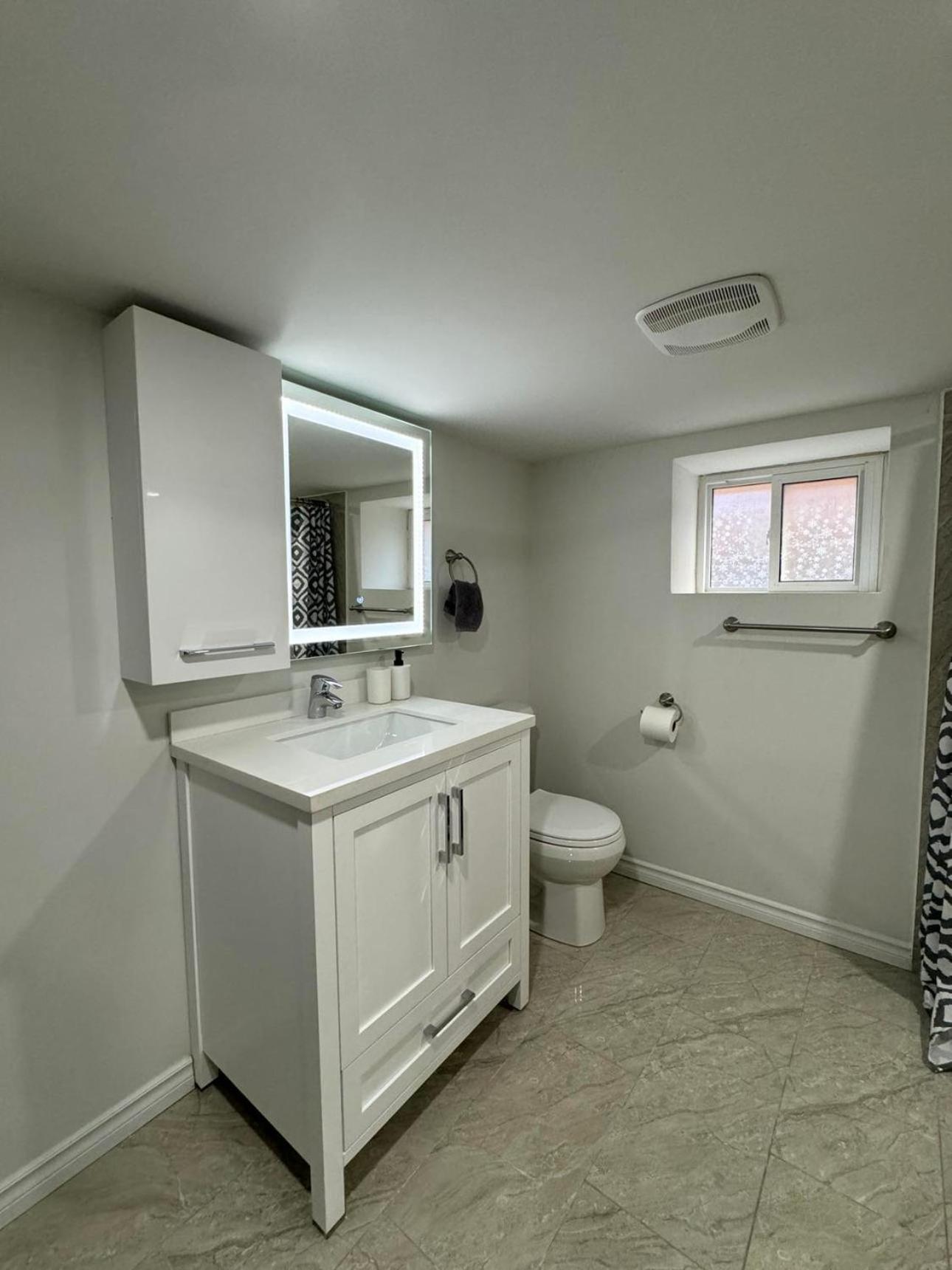 Cozy Suite-Walk to the Falls!