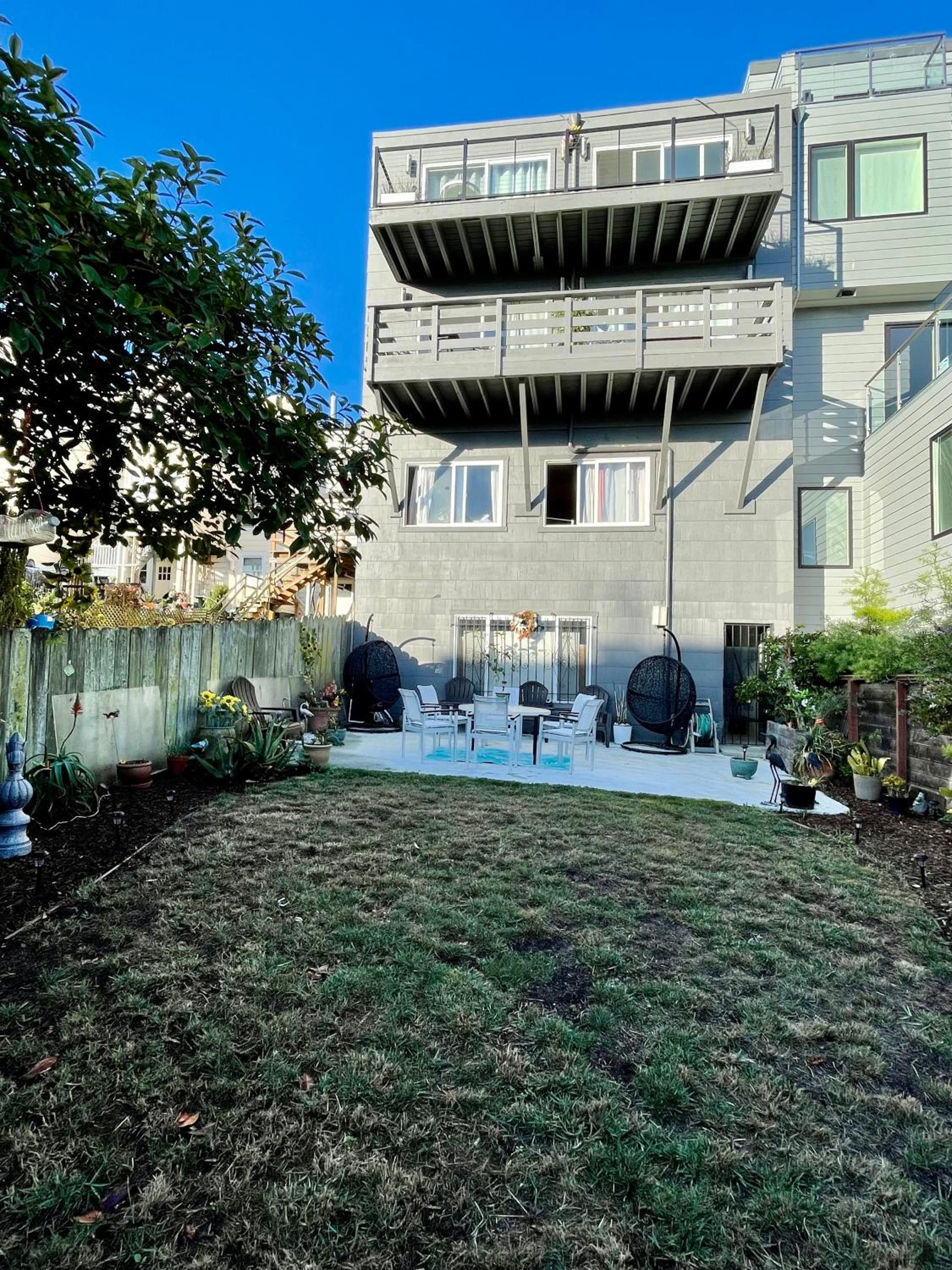 Luxury House near China and Ocean Beach