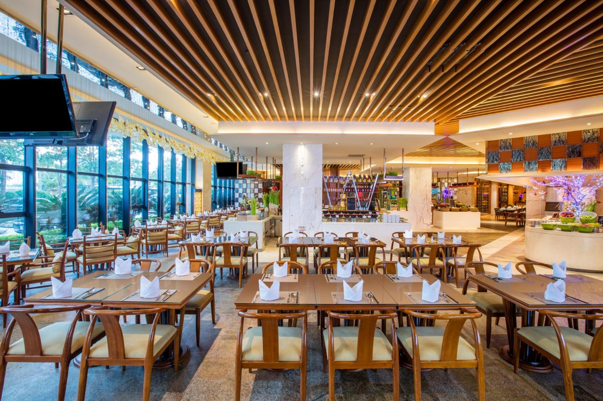 Crowne Plaza Sanya City Center by IHG