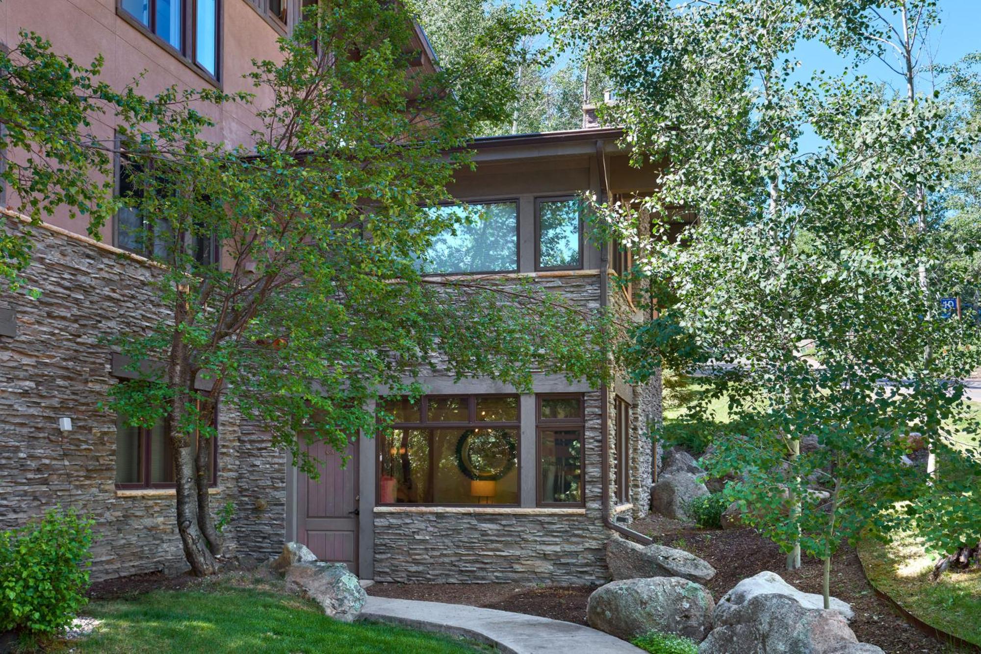 Mountain-Chic Chalet Aspenwood #KA 2B2B
