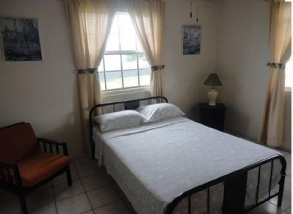 Oasis-Chandler's Coast-10mins to Holetown-2 BR Ad