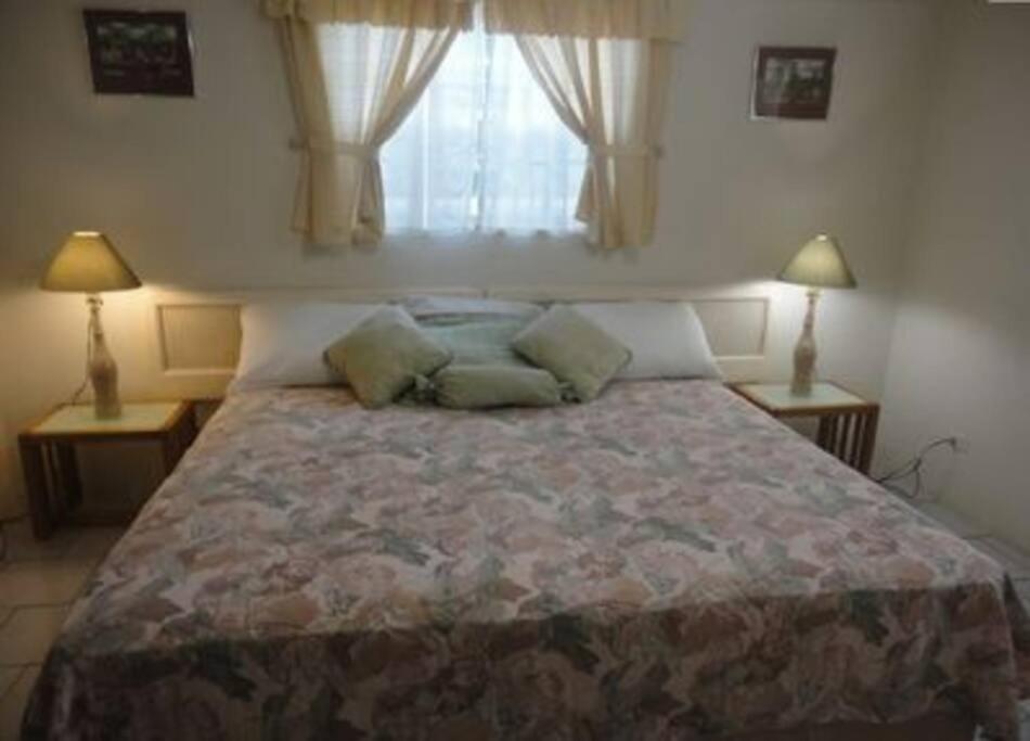 Oasis-Chandler's Coast-10mins to Holetown-2 BR Ad