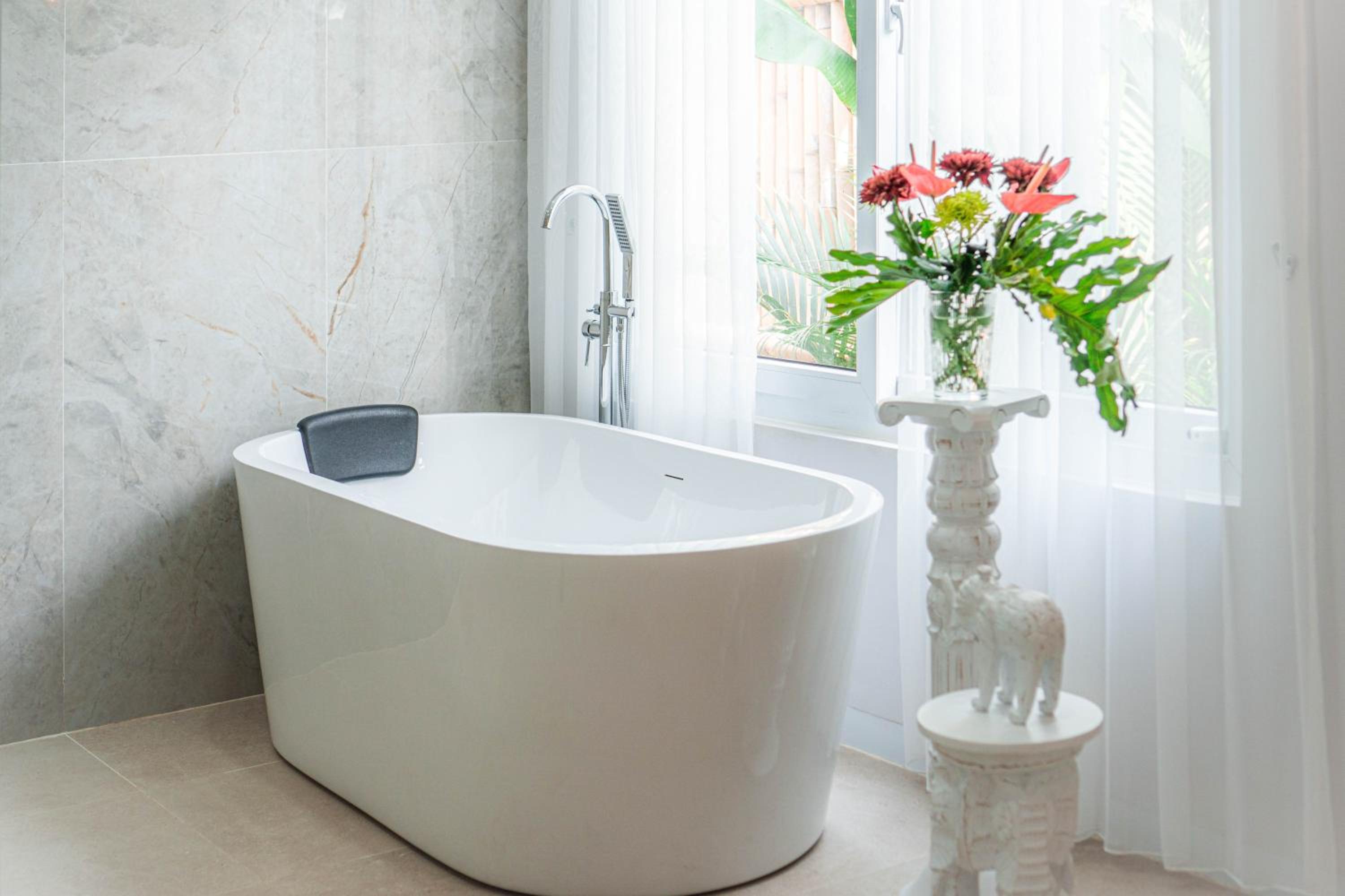 White Villa Ubud by Supala